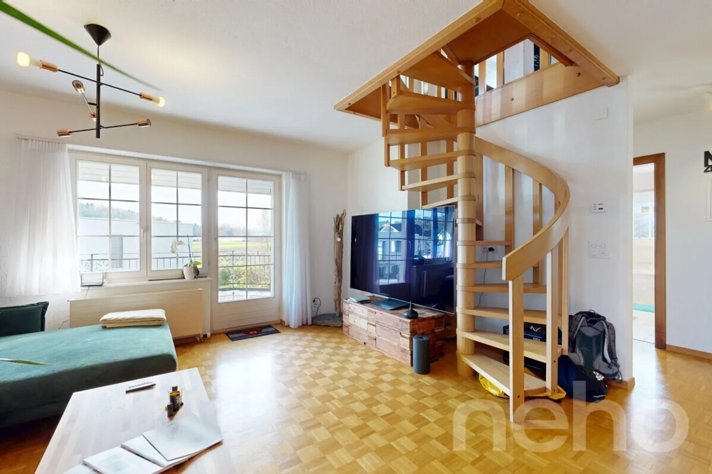 Maison multi-générationnelle spacieuse de 8 pièces avec 2 unités de vie séparées - Photo 5 sur 12