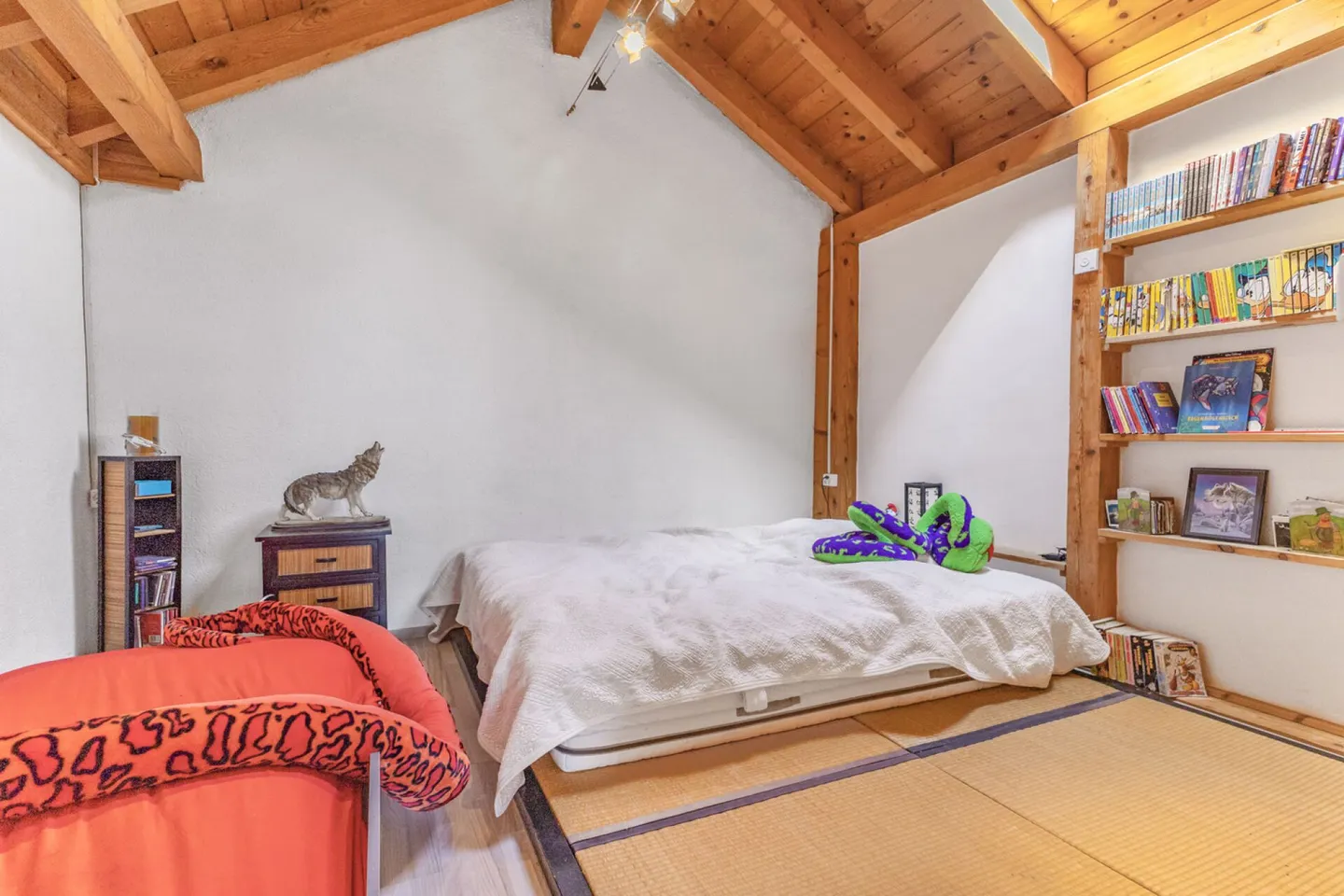 Casa bifamiliare soleggiata con giardino, camino e impianto fotovoltaico a Trübbach - Foto 26 di 36