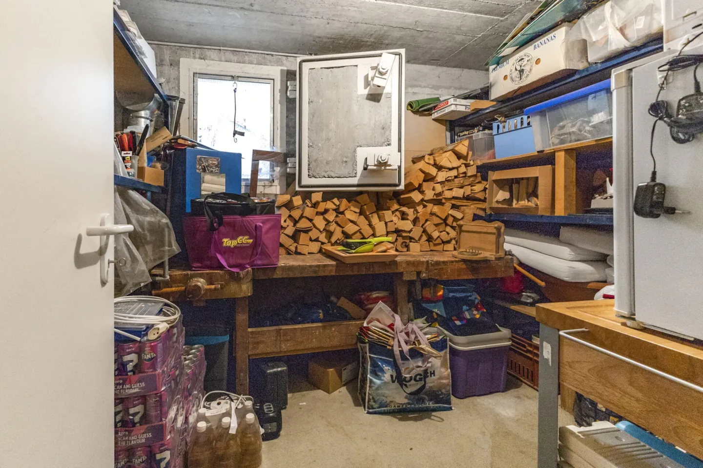 Casa bifamiliare soleggiata con giardino, camino e impianto fotovoltaico a Trübbach - Foto 31 di 36