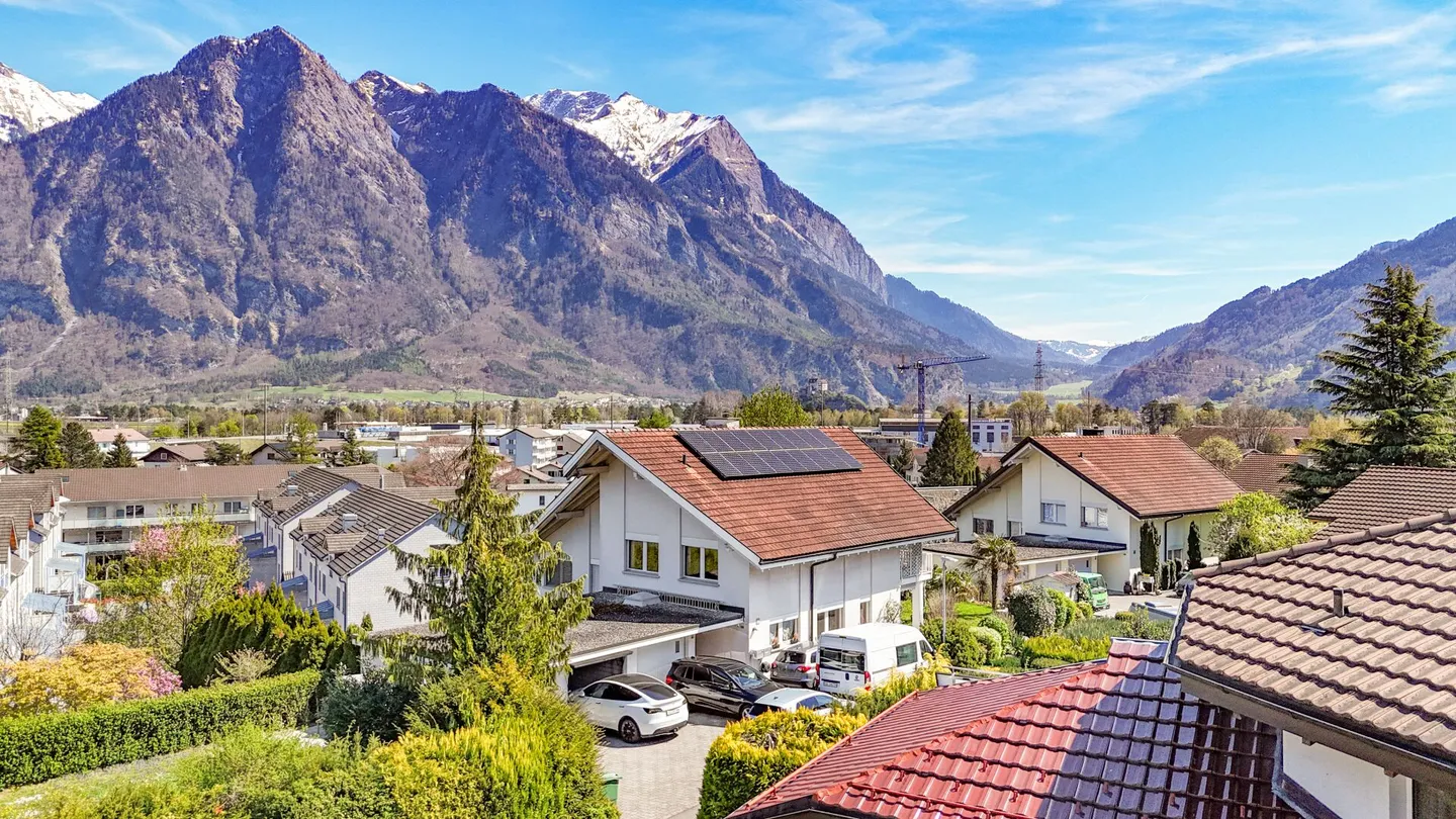 Casa bifamiliare soleggiata con giardino, camino e impianto fotovoltaico a Trübbach - Foto 36 di 36
