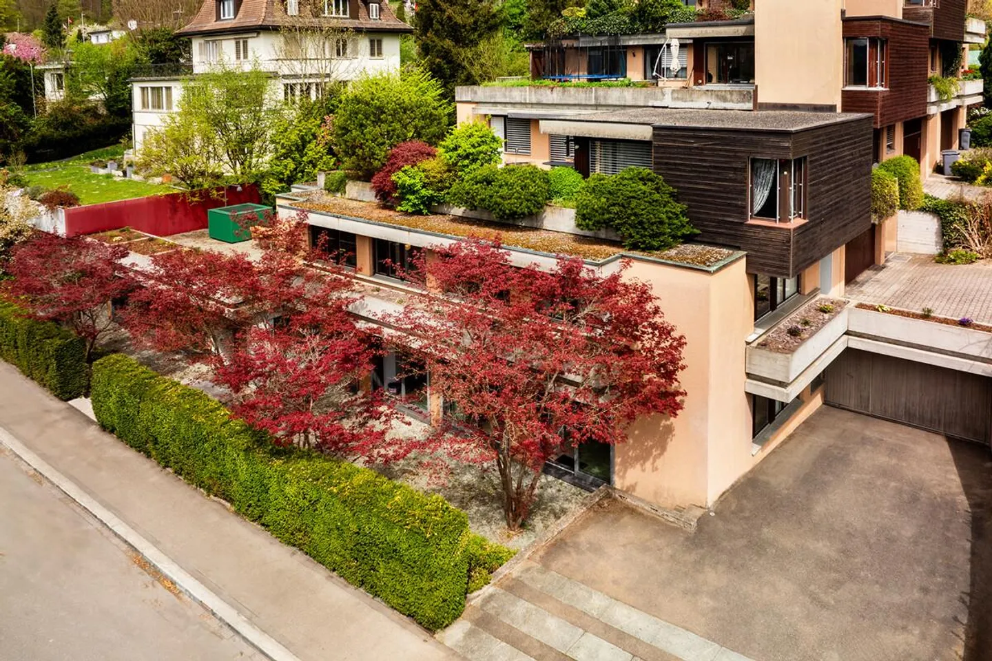 Zürichberg: Atelier house with many possibilities - Photo 1 of 6