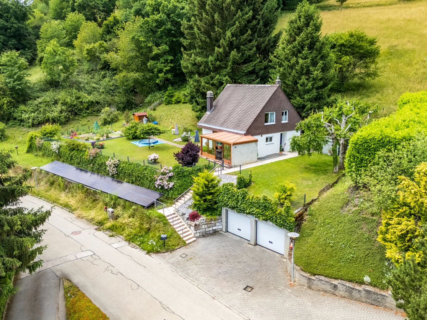 Stupenda villa familiare di 5,5 locali con grande giardino e vista libera - Foto 1 di 32