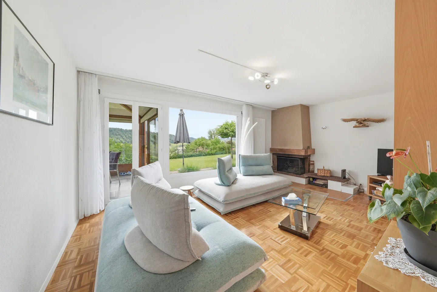 Stupenda villa familiare di 5,5 locali con grande giardino e vista libera - Foto 4 di 32