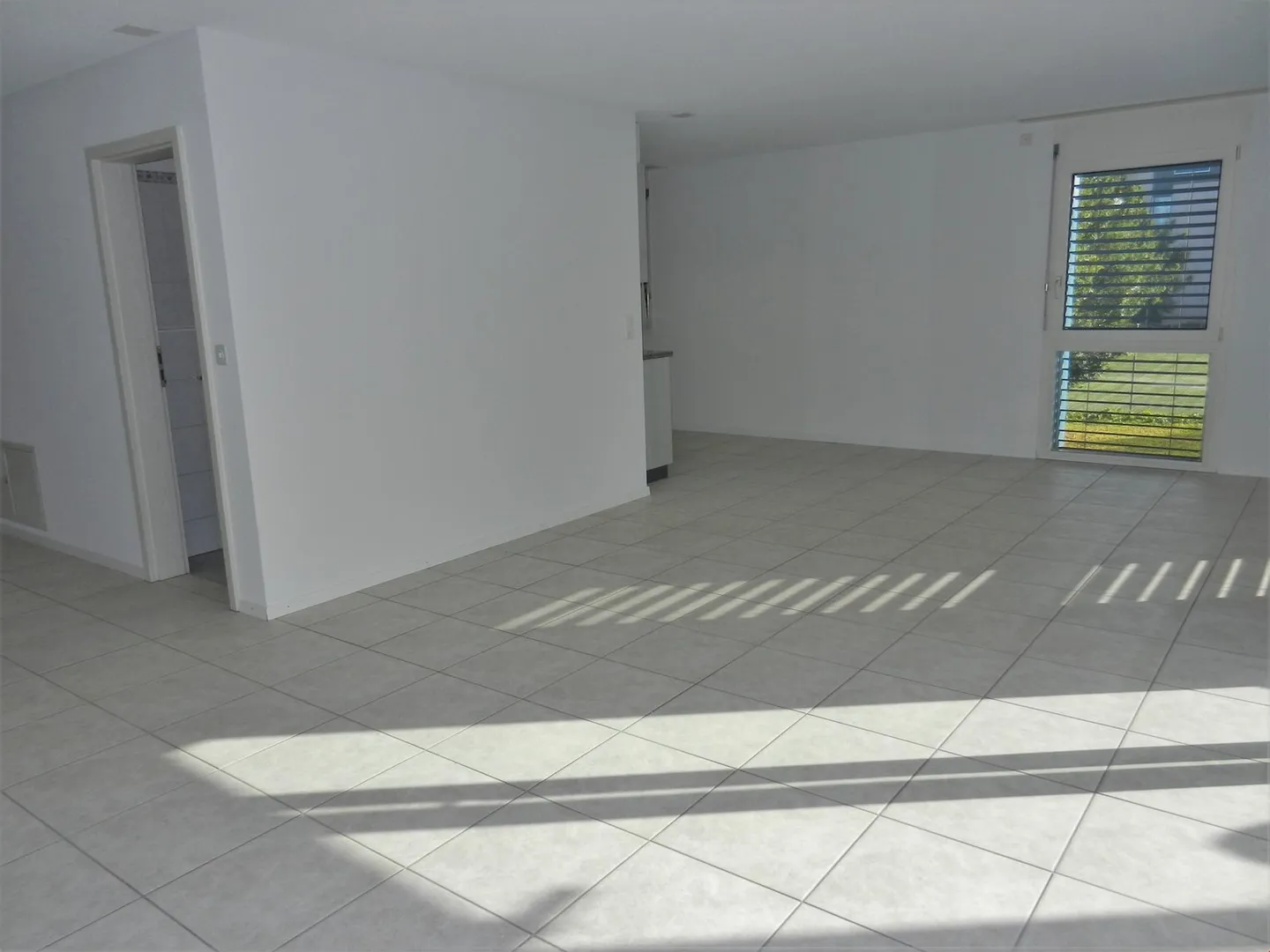 Schöne 4 1/2-Zimmerwohnung an ruhiger Lage - Foto 2 von 10