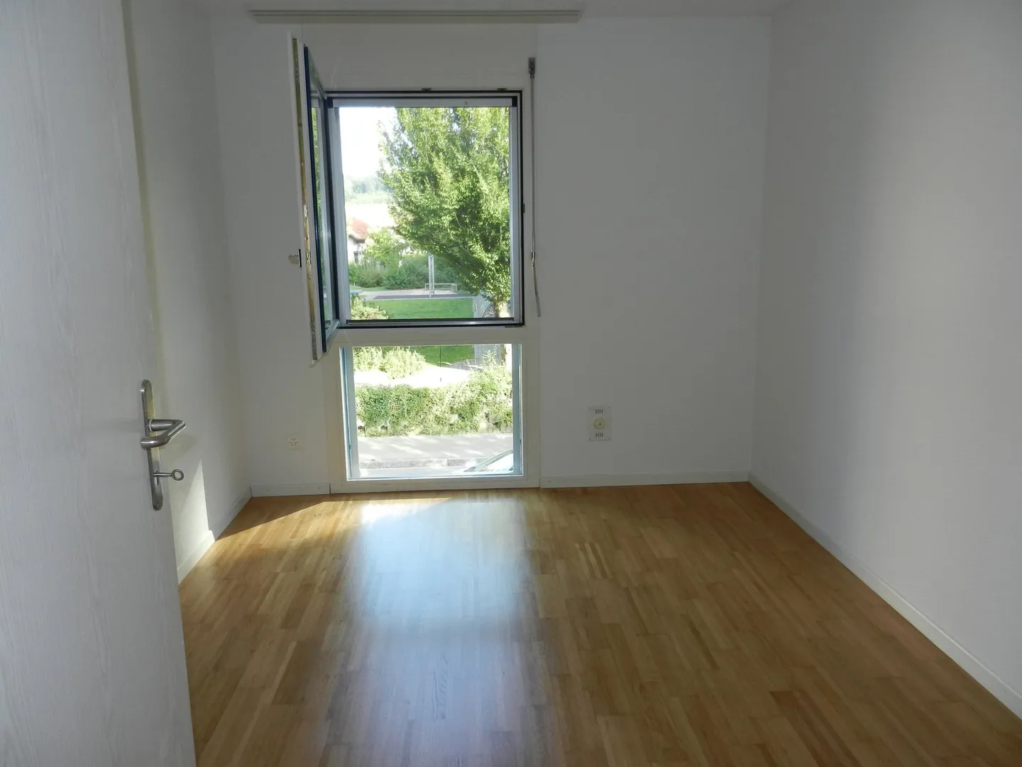 Schöne 4 1/2-Zimmerwohnung an ruhiger Lage - Foto 4 von 10