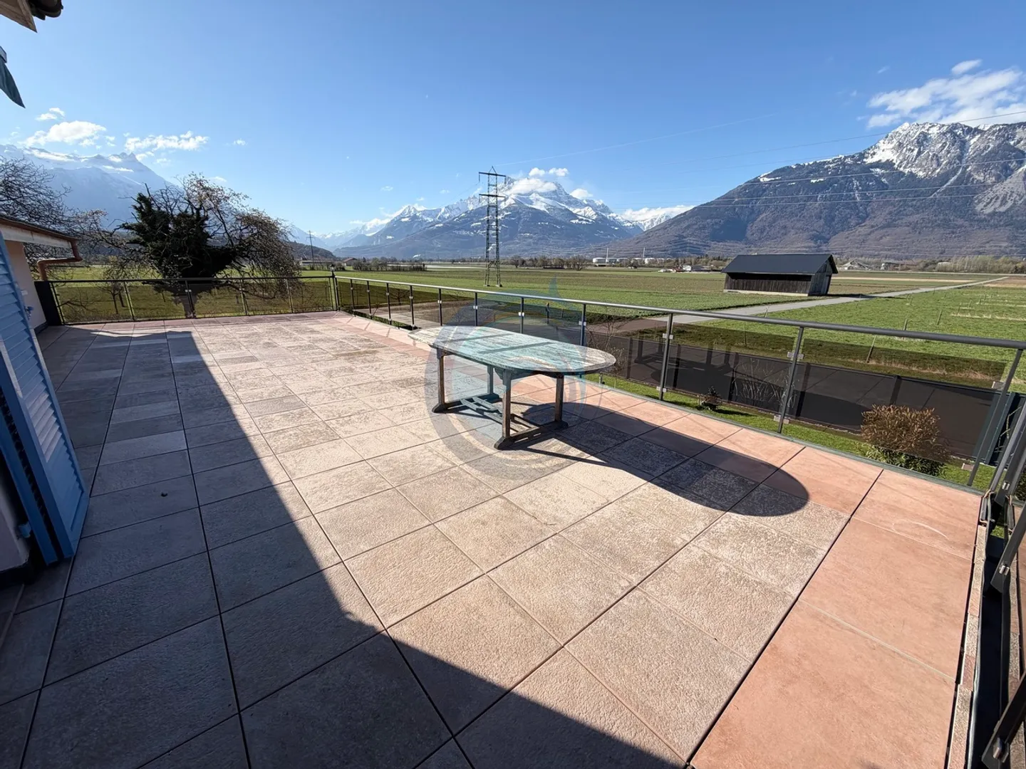 BEAUTIFUL 4.5-ROOM APARTMENT WITH FIREPLACE AND SPACIOUS TERRACE - Photo 13 of 20