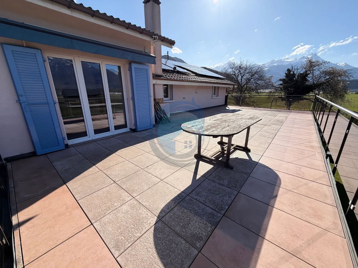 BEAUTIFUL 4.5-ROOM APARTMENT WITH FIREPLACE AND SPACIOUS TERRACE - Photo 14 of 20