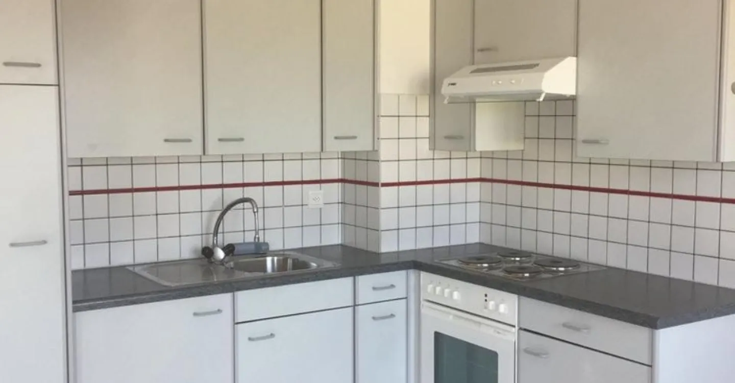 2.5-room apartment on the 1st floor - Photo 2 of 4