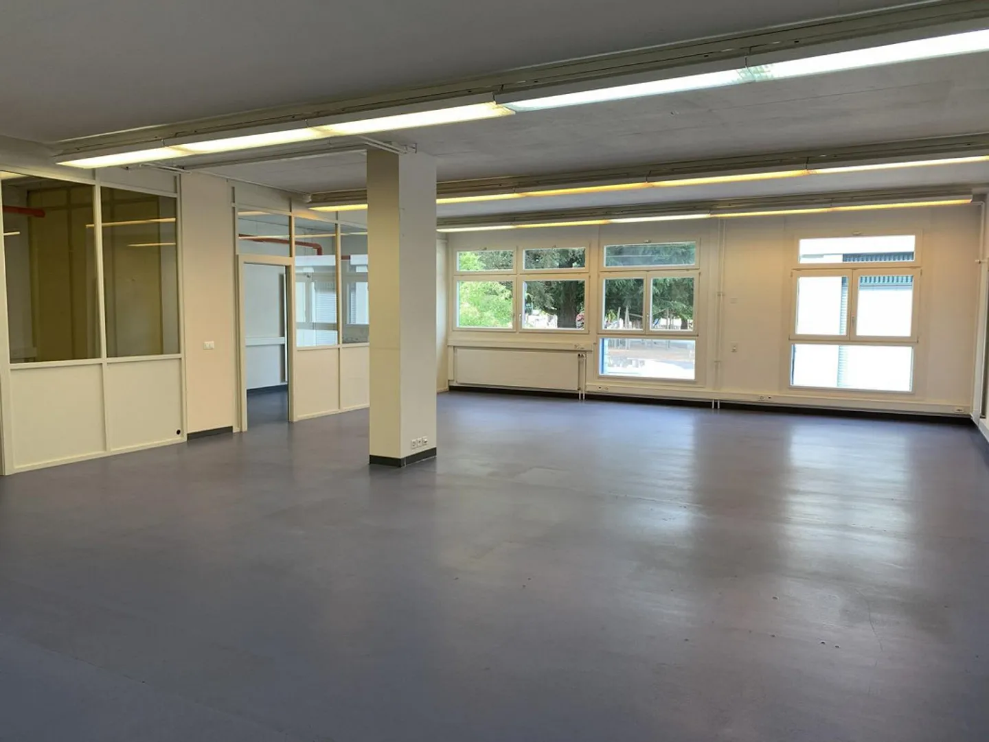 Die Tour-de-Peilz, im Gebäude, das die Post beherbergt - Büros im Erdgeschoss - Foto 6 von 12