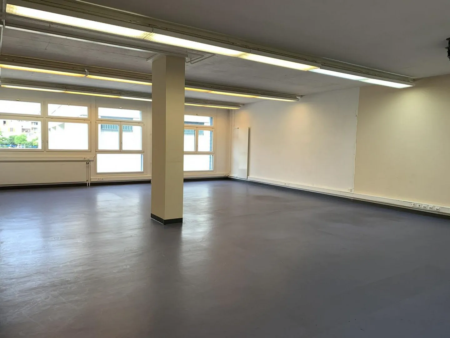 Die Tour-de-Peilz, im Gebäude, das die Post beherbergt - Büros im Erdgeschoss - Foto 7 von 12