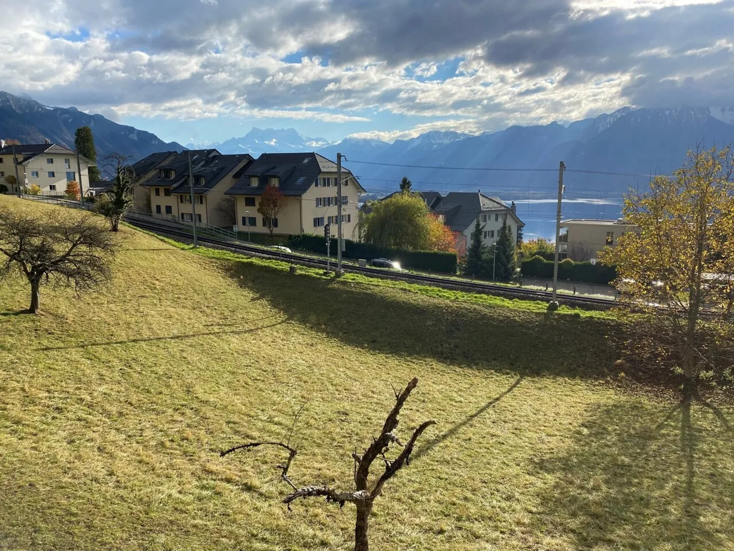 Appartement de 3,5 pièces avec belle vue sur le lac et les montagnes - Photo 8 sur 8