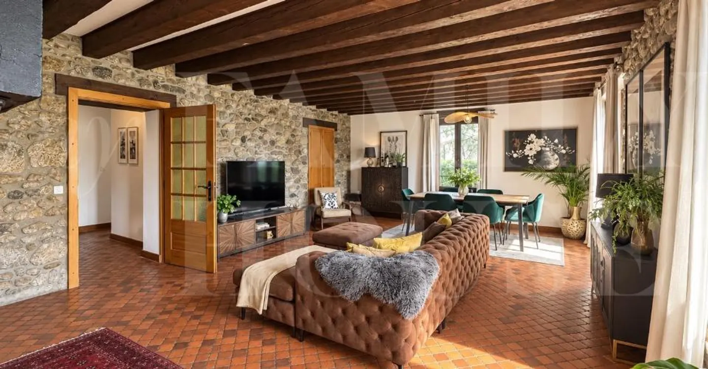 Geräumige Wohnung in einer wunderschönen Immobilie - Foto 3 von 8