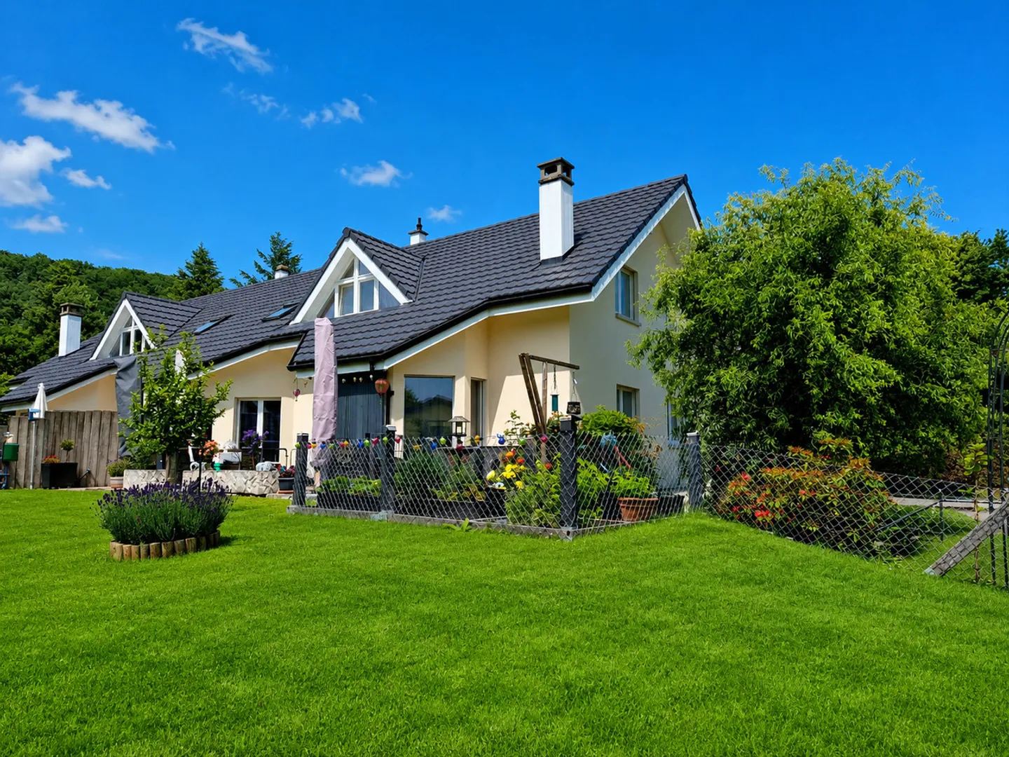 PONT-LA-VILLE / Semi-detached house in a quiet neighborhood - Photo 1 of 7
