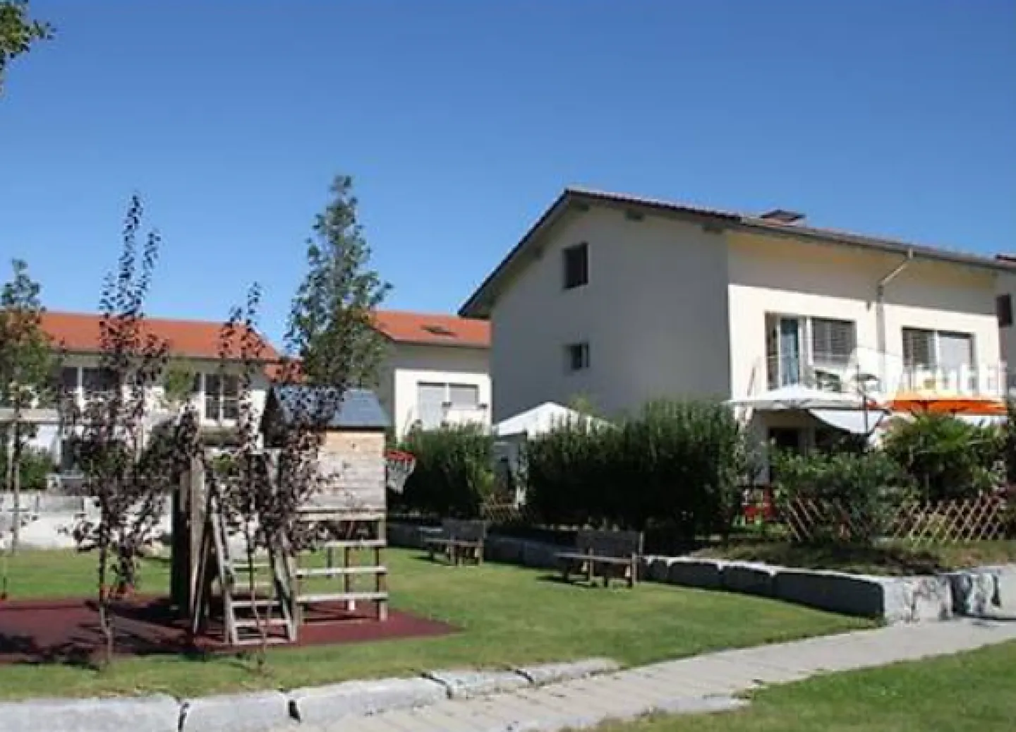 5.5 Zimmer Doppeleinfamilienhaus - Foto 2 von 7