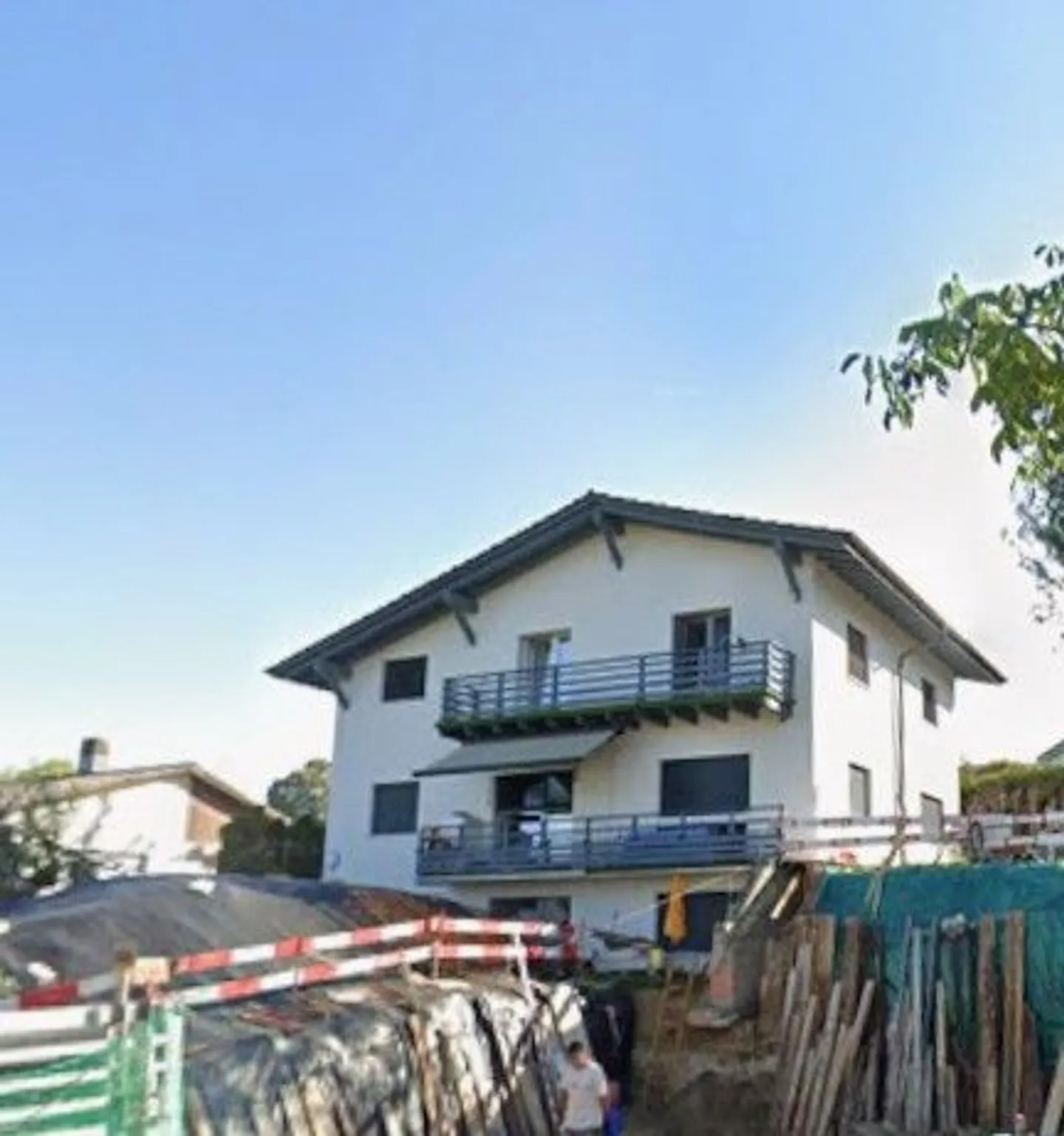 Investment Property with Garden - Photo 2 of 13