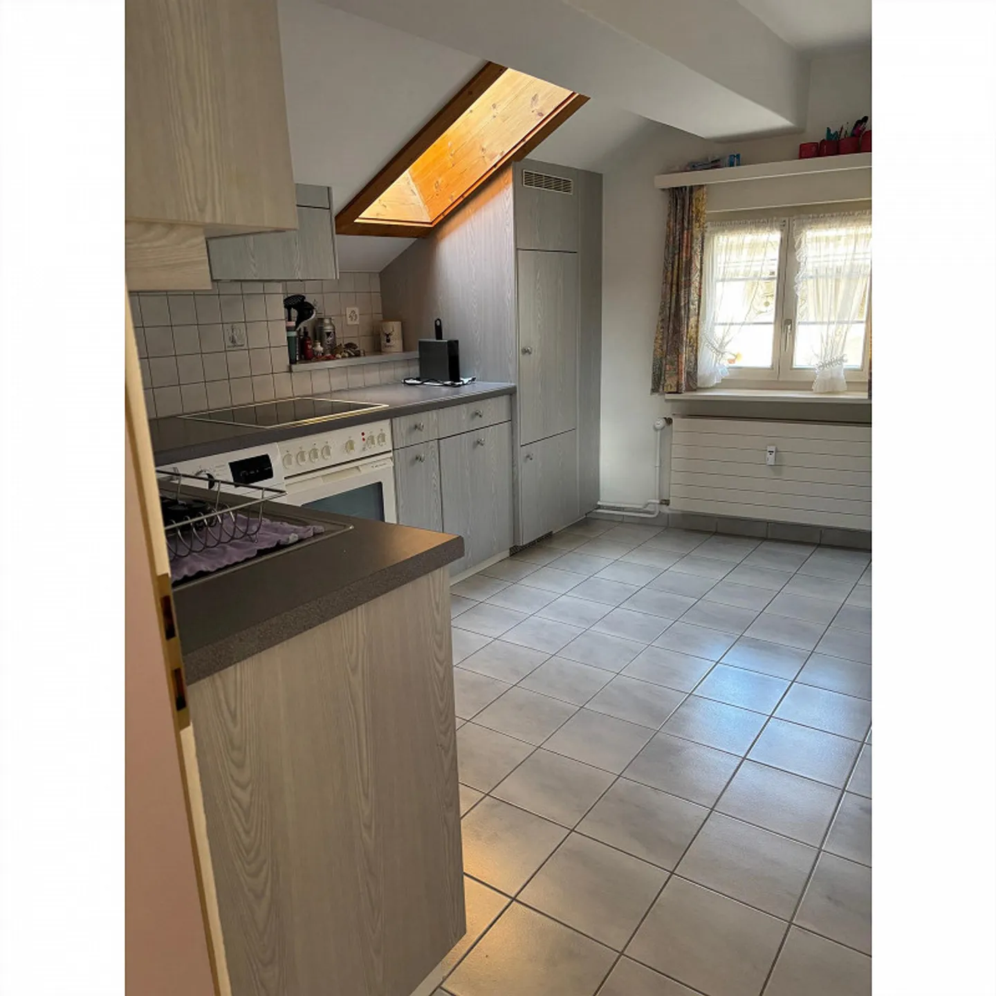 3-room attic apartment in Zuoz - available for rent only as a holiday apartment - Photo 1 of 8