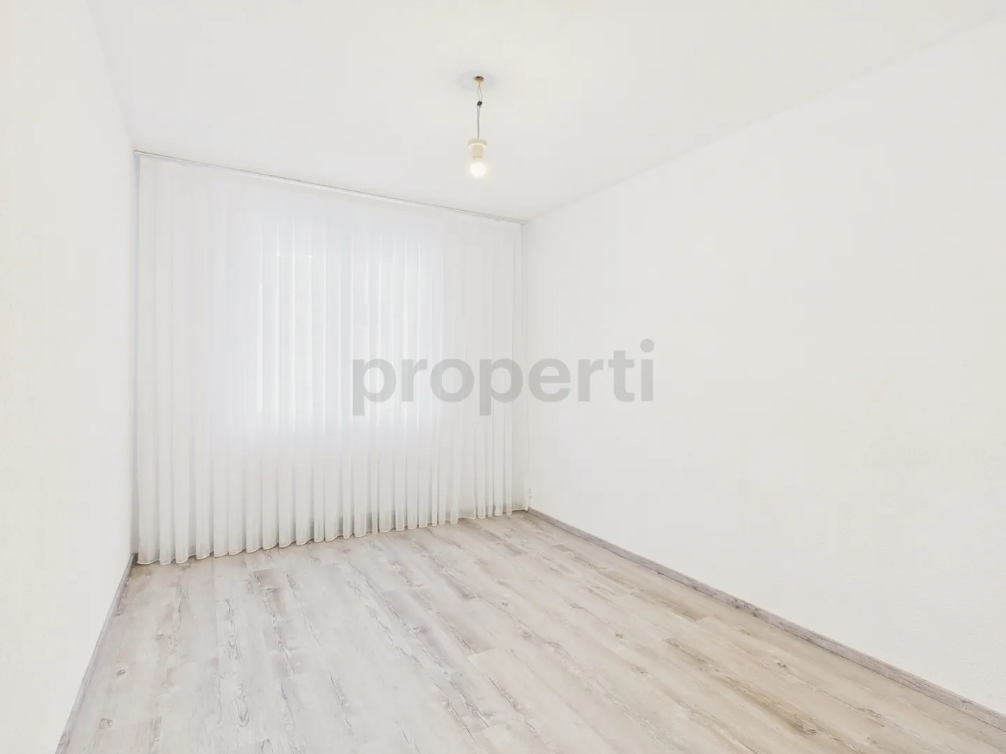 «Grosszügige 5.5-Zimmer Wohnung mit Balkon in Rickenbach» - Foto 11 von 13