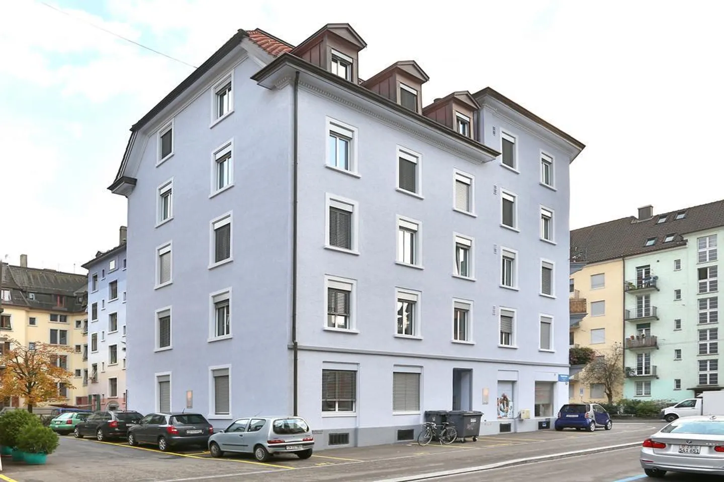 Charmante appartement ancien de 3 pièces avec balcon à Zurich Wiedikon - Photo 1 sur 9