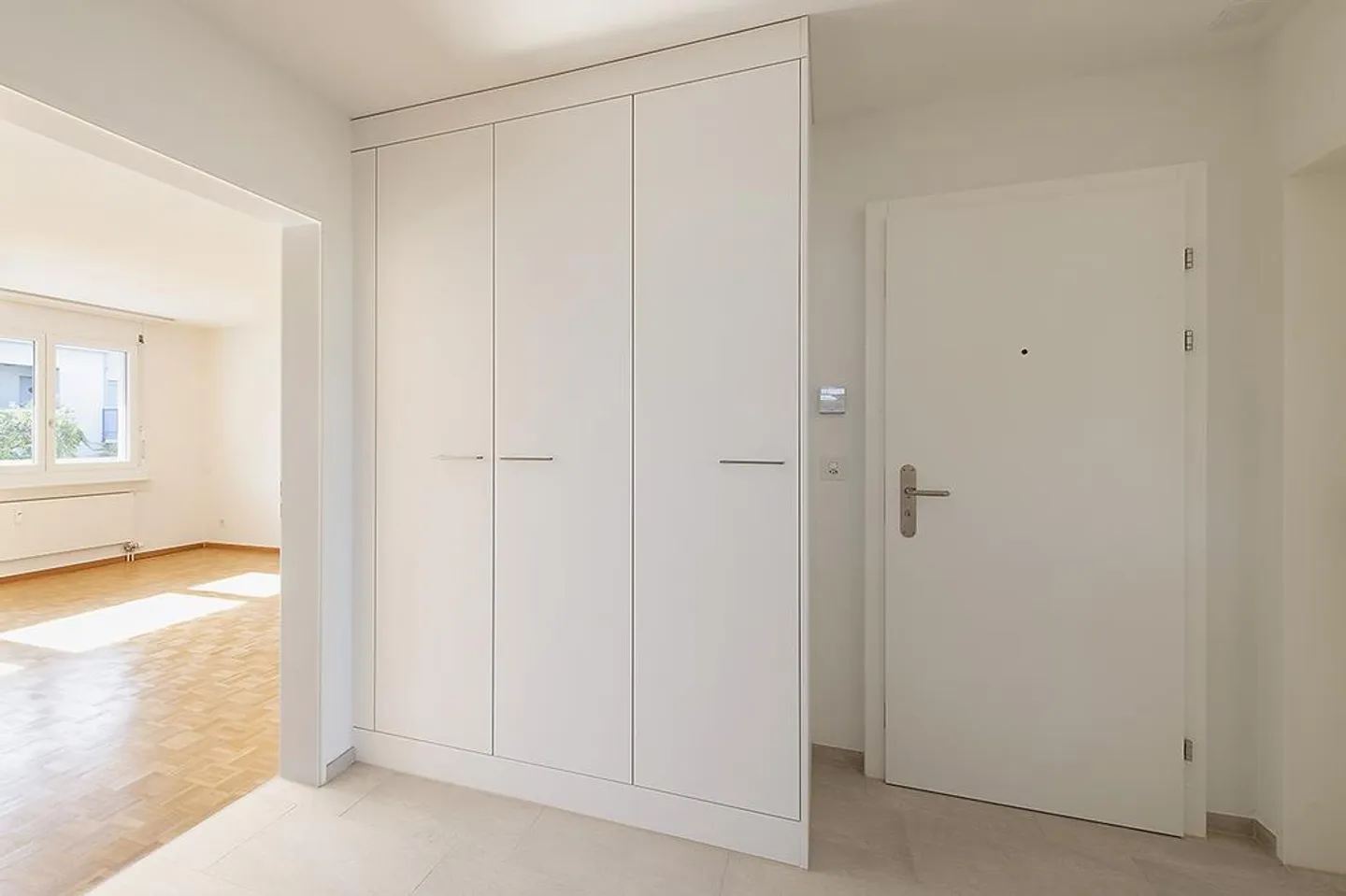 3'ZWG**Cucina e bagno NUOVI**30m2 Soggiorno/Pranzo**Balcone di 14m2 - Foto 6 di 10