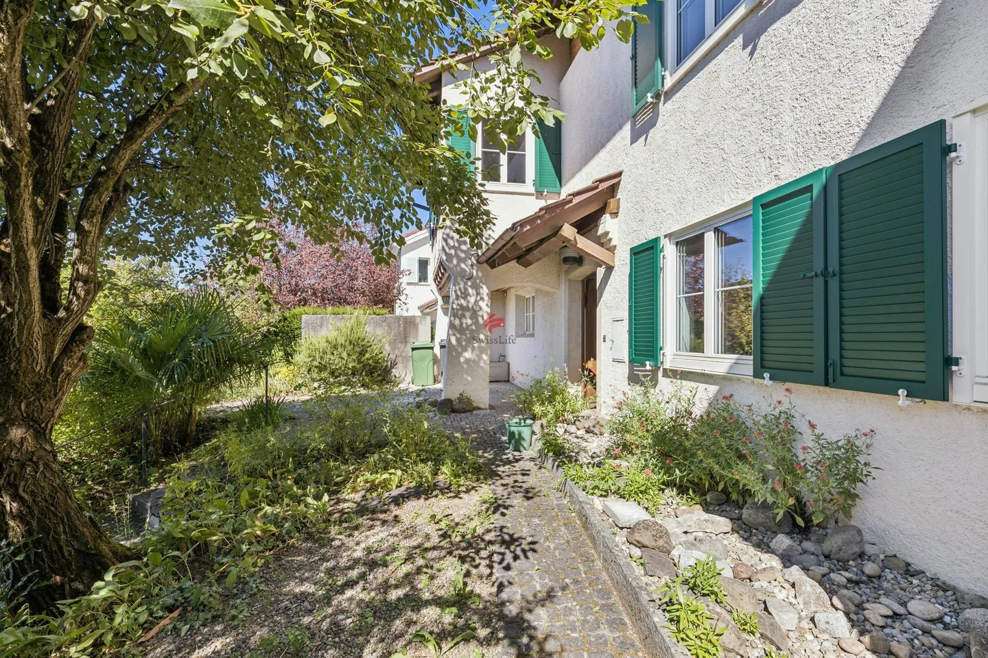 Casa di mezzo affascinante con vista mozzafiato e potenziale - Foto 1 di 10