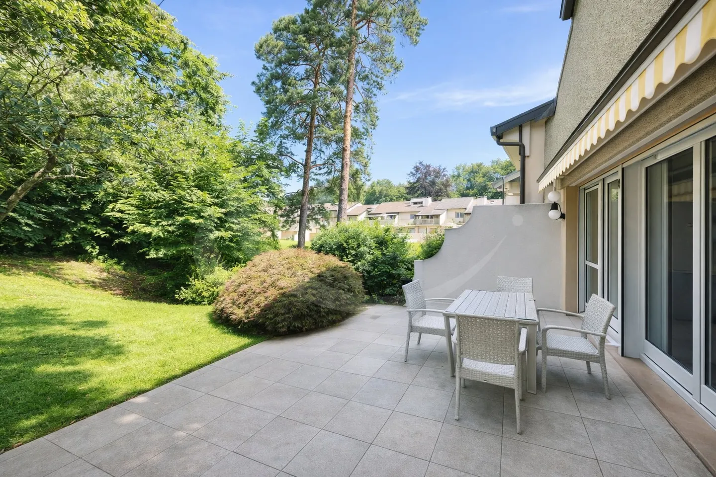 Élégant Duplex 5 pièces dans une résidence sécurisée à Chêne-Bougeries - Photo 1 sur 8