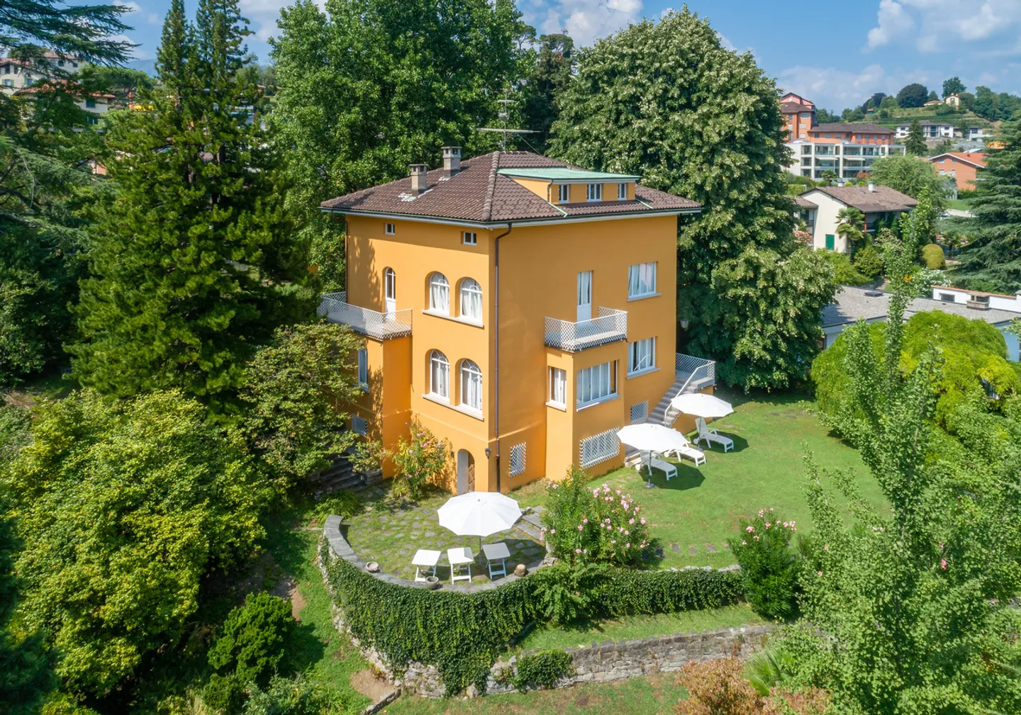 Luxury Villa in Lugano - Photo 1 of 20