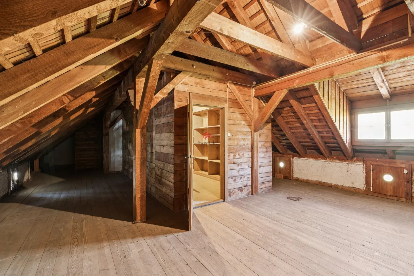 Casa di mezzo affascinante con vista mozzafiato e potenziale - Foto 9 di 10