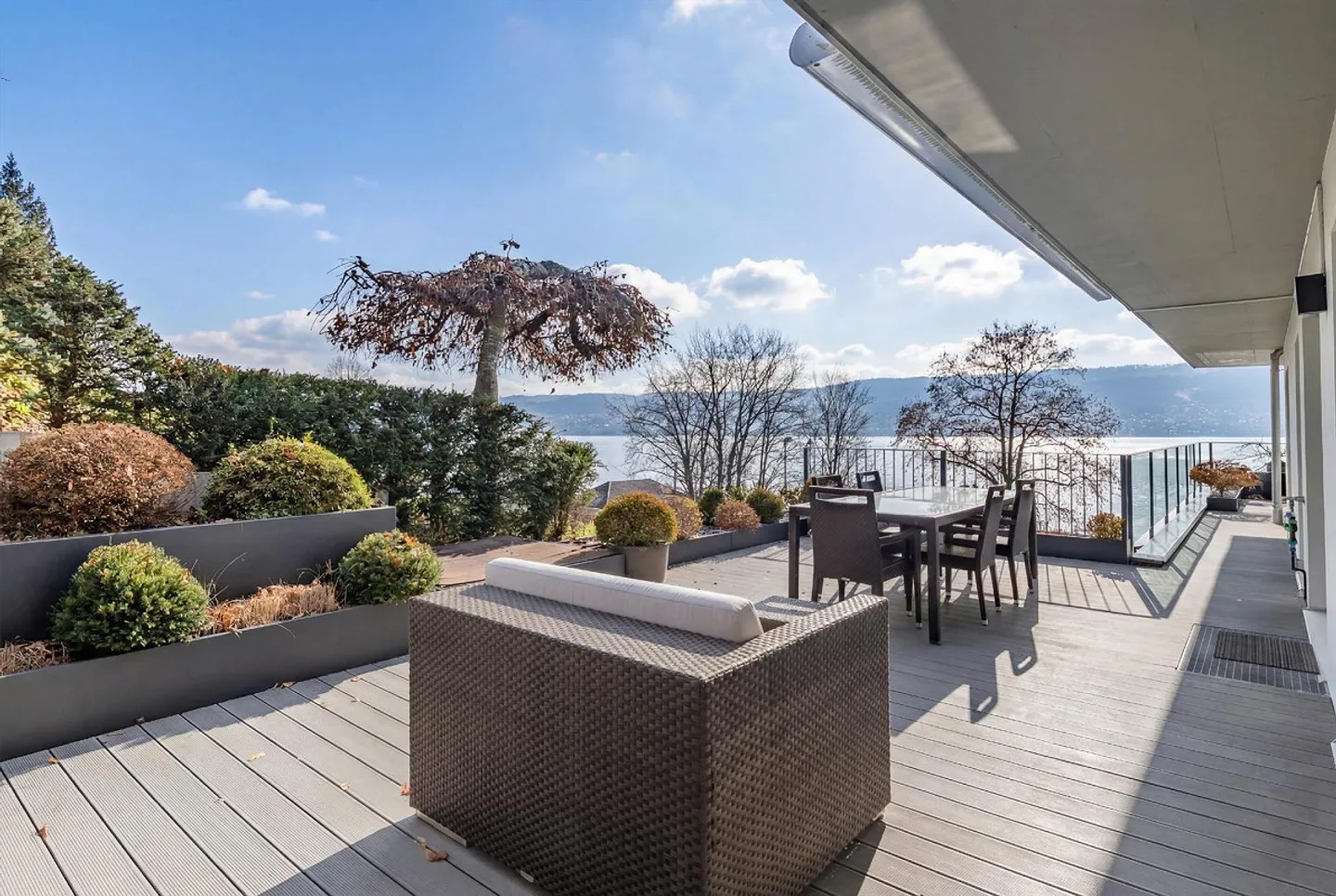 Elegante Terrassenwohnung mit Seeblick - Foto 7 von 8