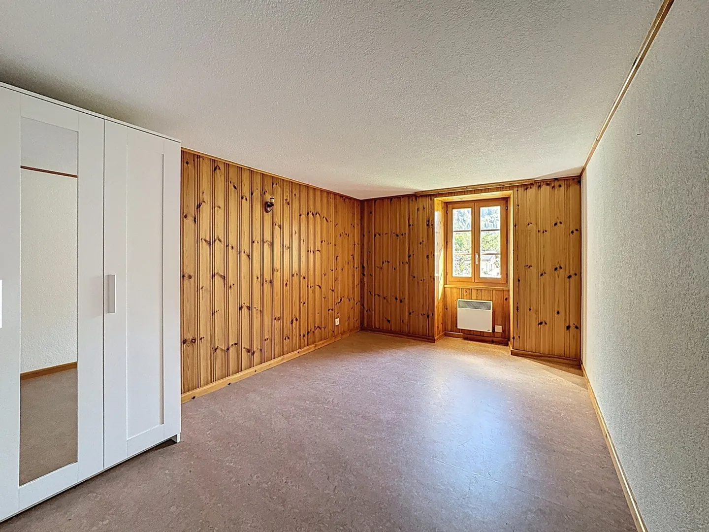 Pied-à-terre zu schaffen – Charme, Charakter und Potenzial in Versegères - Foto 4 von 13