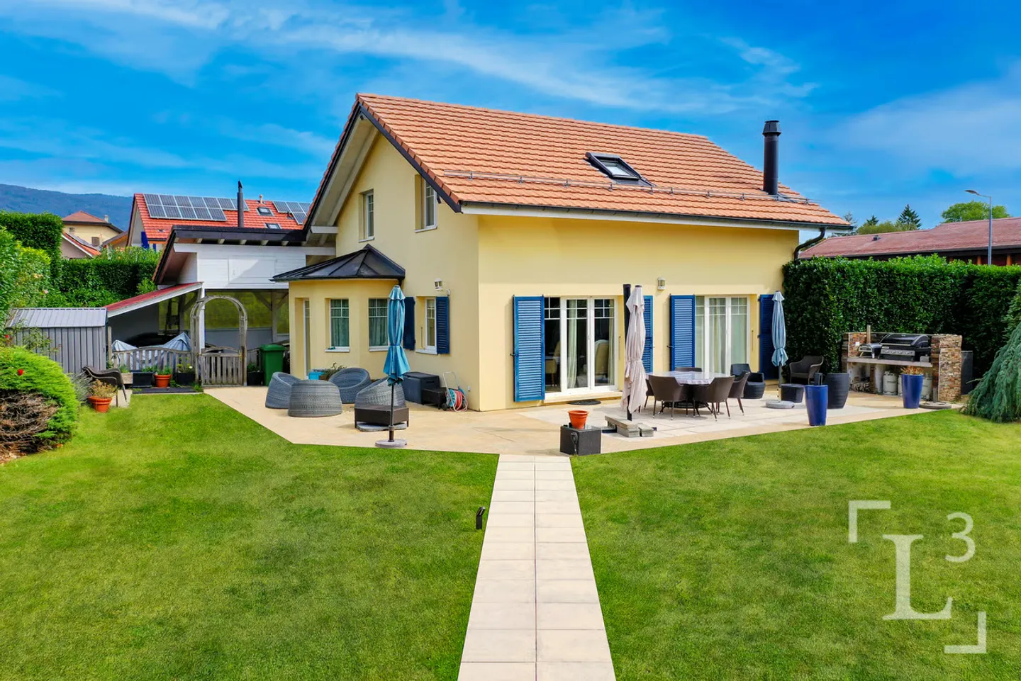 Villa Charmante avec Jardin - Photo 1 sur 13