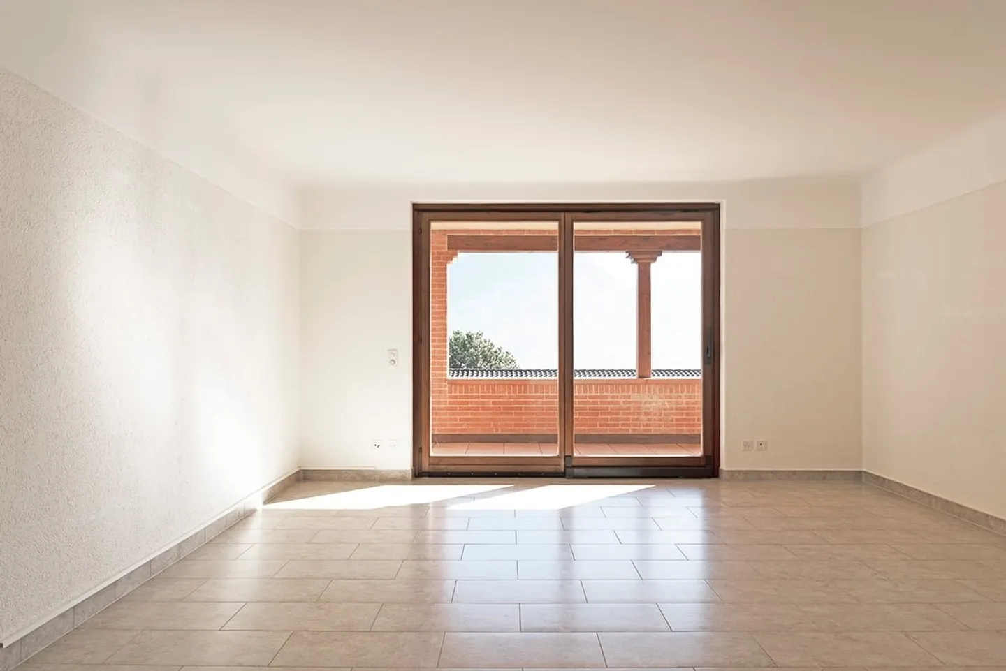 Savosa - bellissimo appartamento di 3,5 locali con piscina esterna - Foto 5 di 10