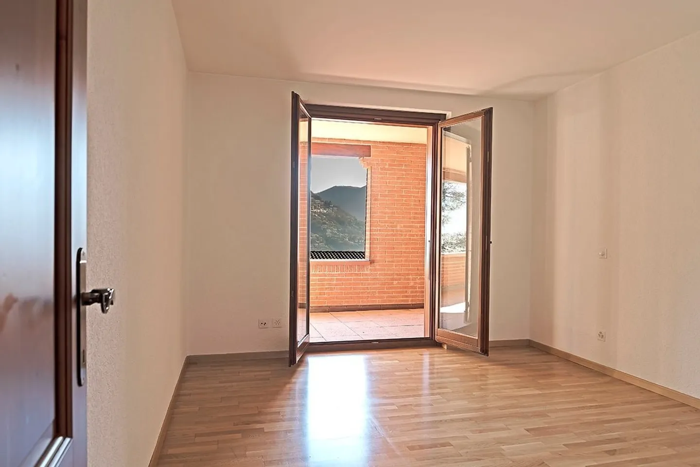 Savosa - bellissimo appartamento di 3,5 locali con piscina esterna - Foto 10 di 10