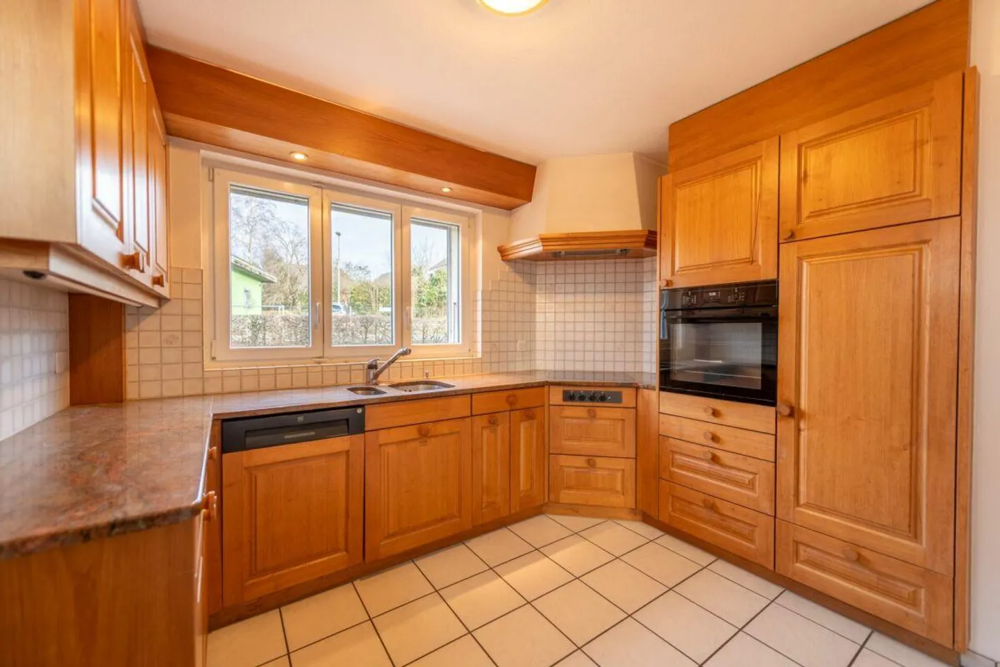 Living & Relaxing - Your Garden Paradise Awaits You! - Photo 3 of 25