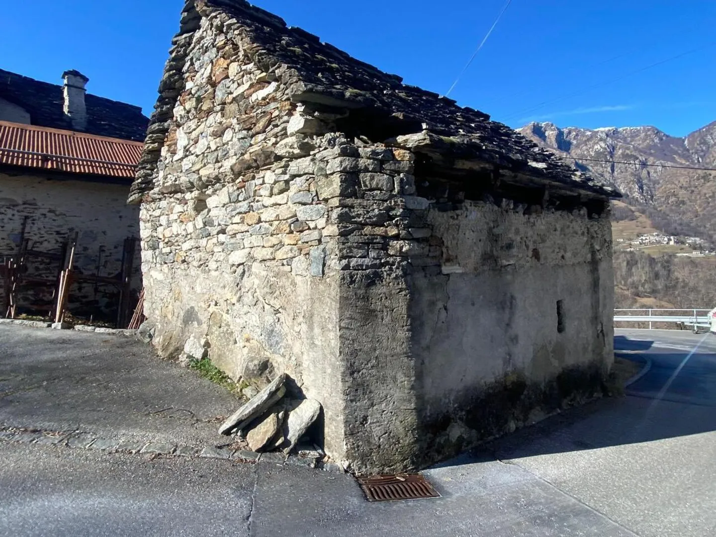 Charming Rustico in Centovalli - Photo 2 of 8