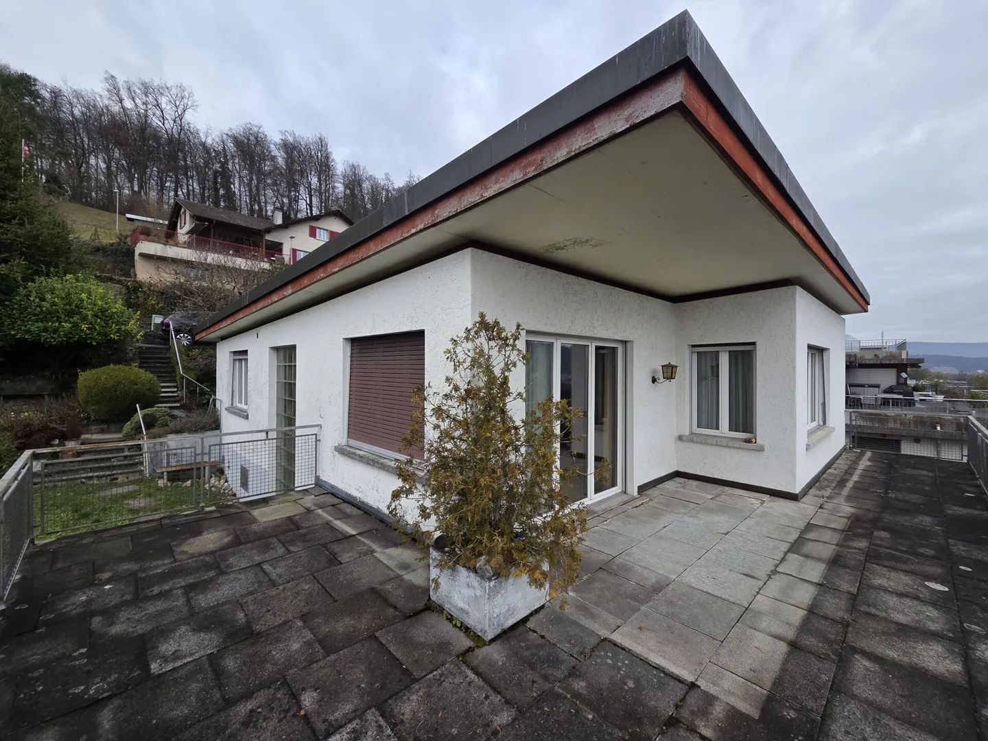 5.5 Room Single-Family House with Generous Plot, Corresponding Design Space and Wonderful View - Photo 8 of 15