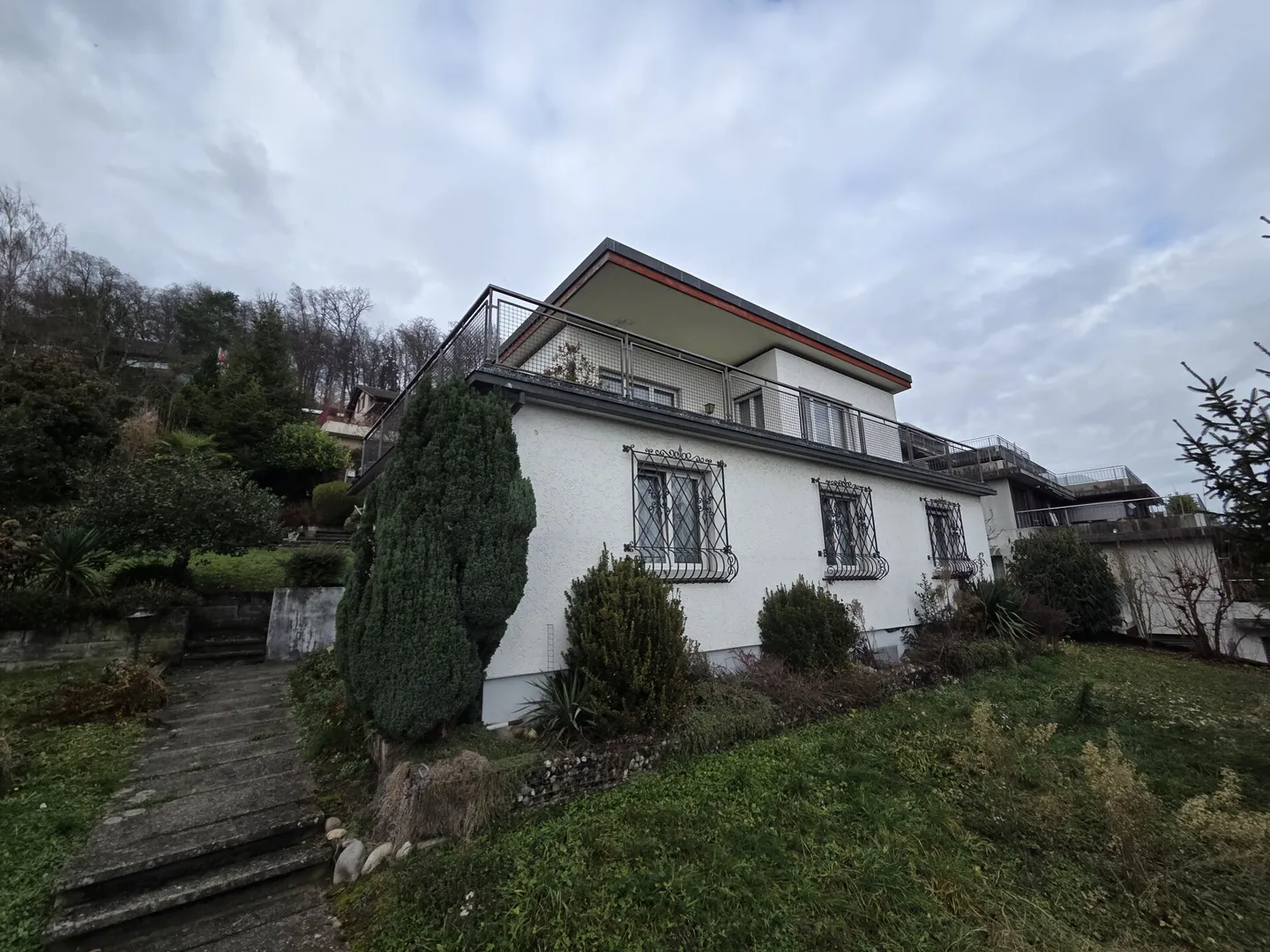 5.5 Room Single-Family House with Generous Plot, Corresponding Design Space and Wonderful View - Photo 9 of 15