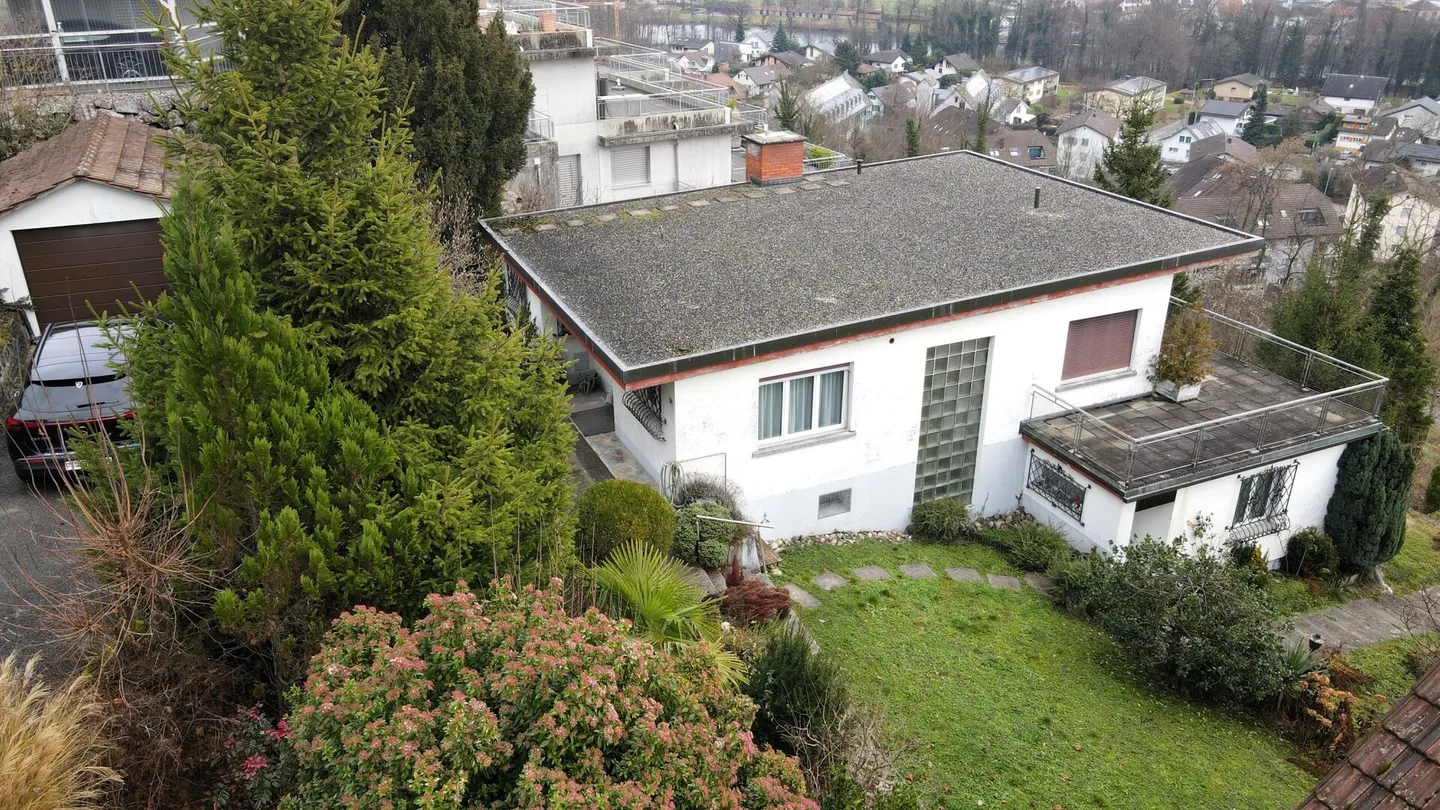 5.5 Room Single-Family House with Generous Plot, Corresponding Design Space and Wonderful View - Photo 13 of 15