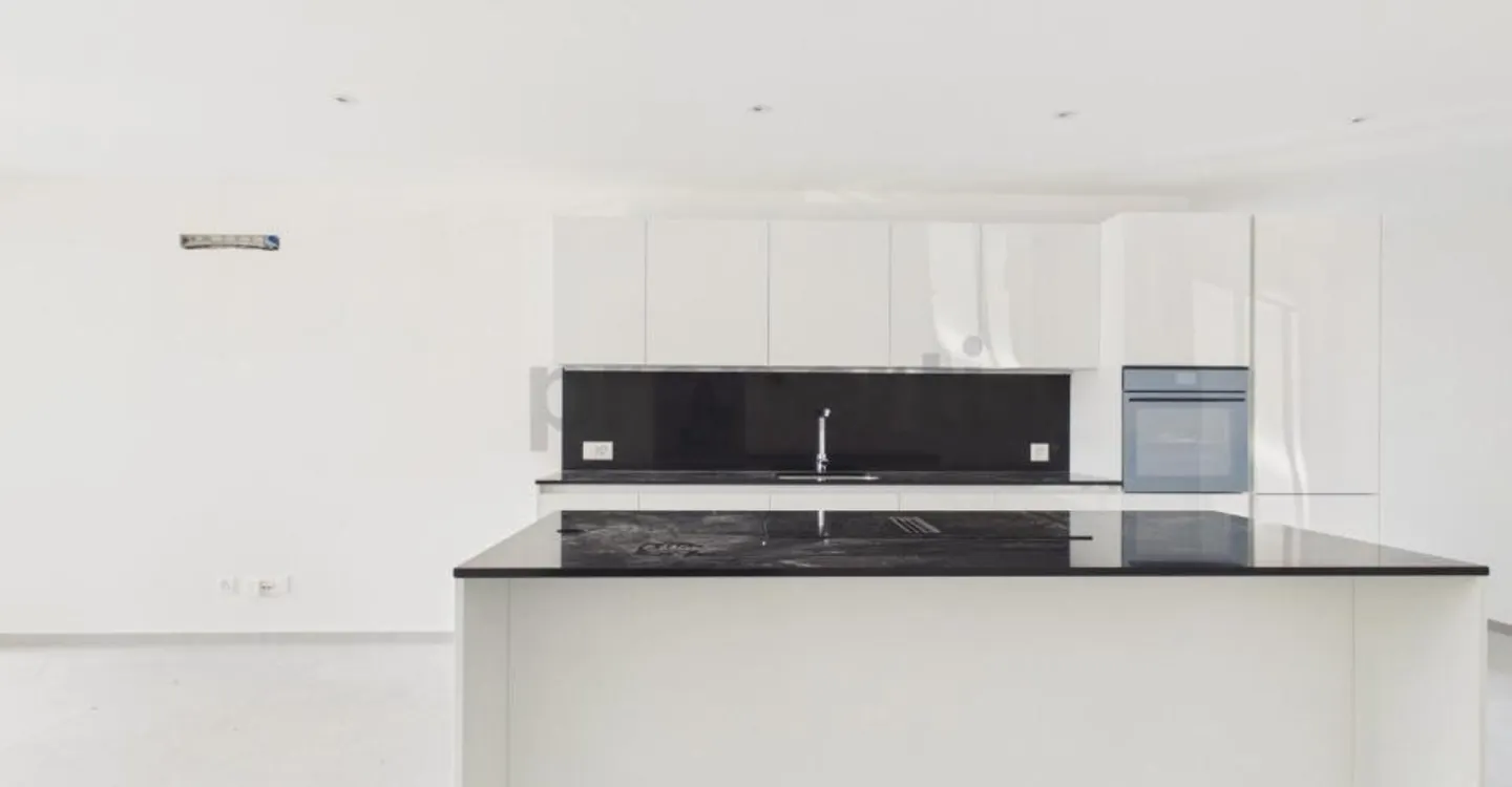 Moderne appartement de 3,5 pièces avec cave, Biasca - Photo 4 sur 9