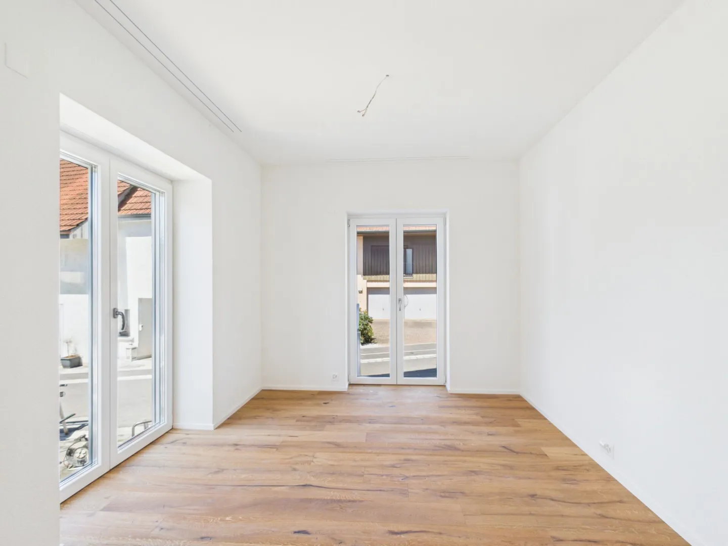 Spacious 7.5 Room Apartment Completely Renovated for Large Families - Photo 2 of 5