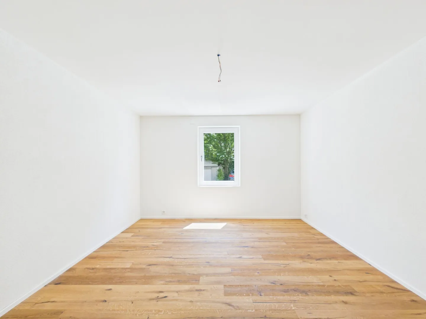 Spacious 7.5 Room Apartment Completely Renovated for Large Families - Photo 3 of 5