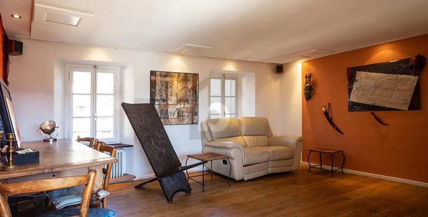 8,5 Zimmer Haus - Foto 2 von 6