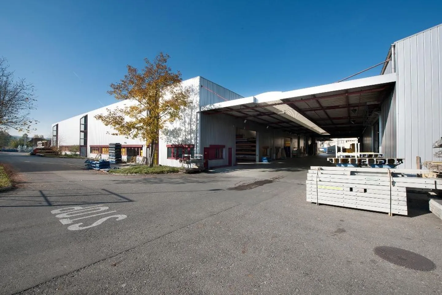 Capannone in affitto: Uso flessibile fino al 31.12.2026 - Foto 3 di 5