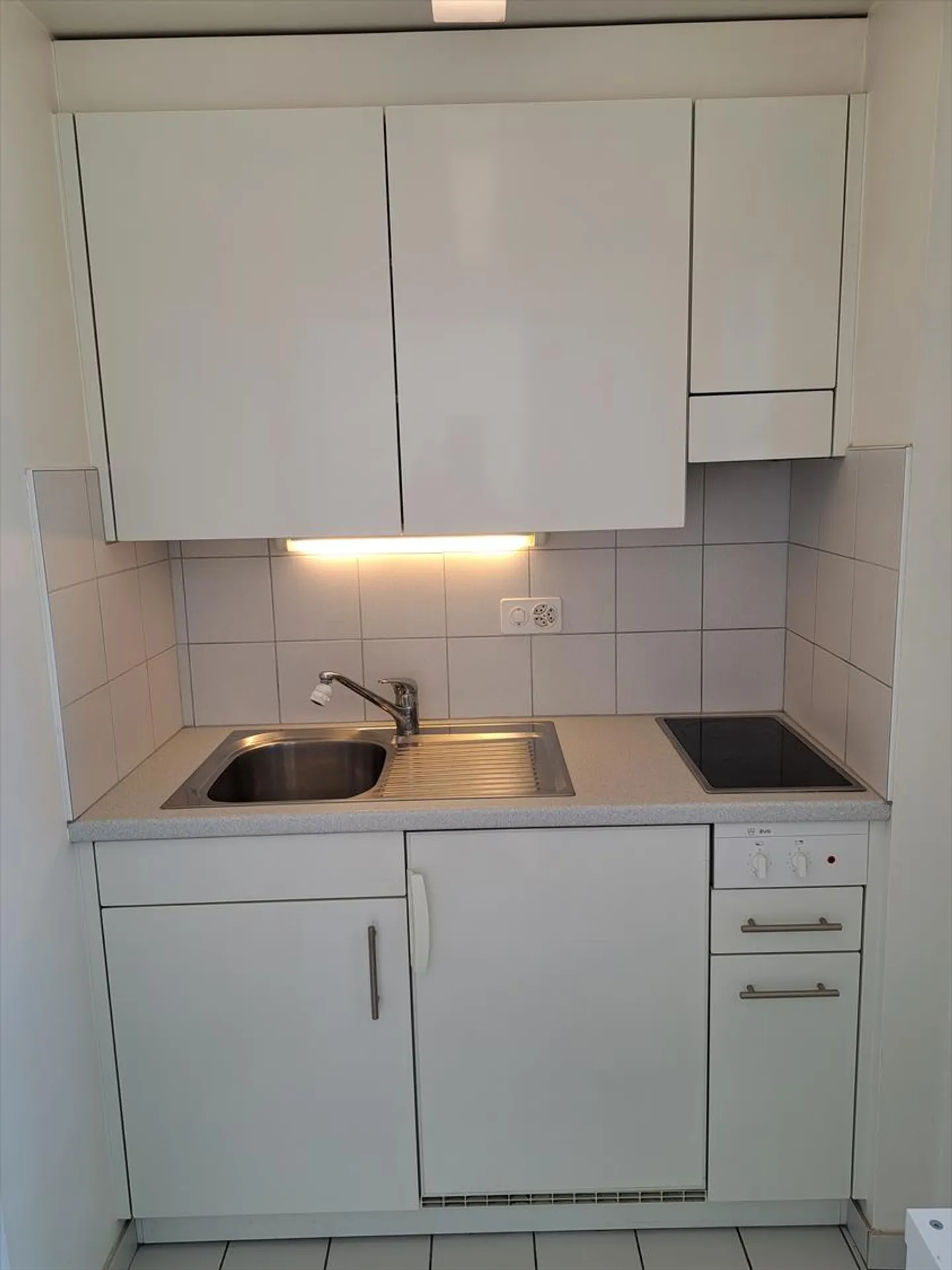 1-room apartment - Photo 2 of 3
