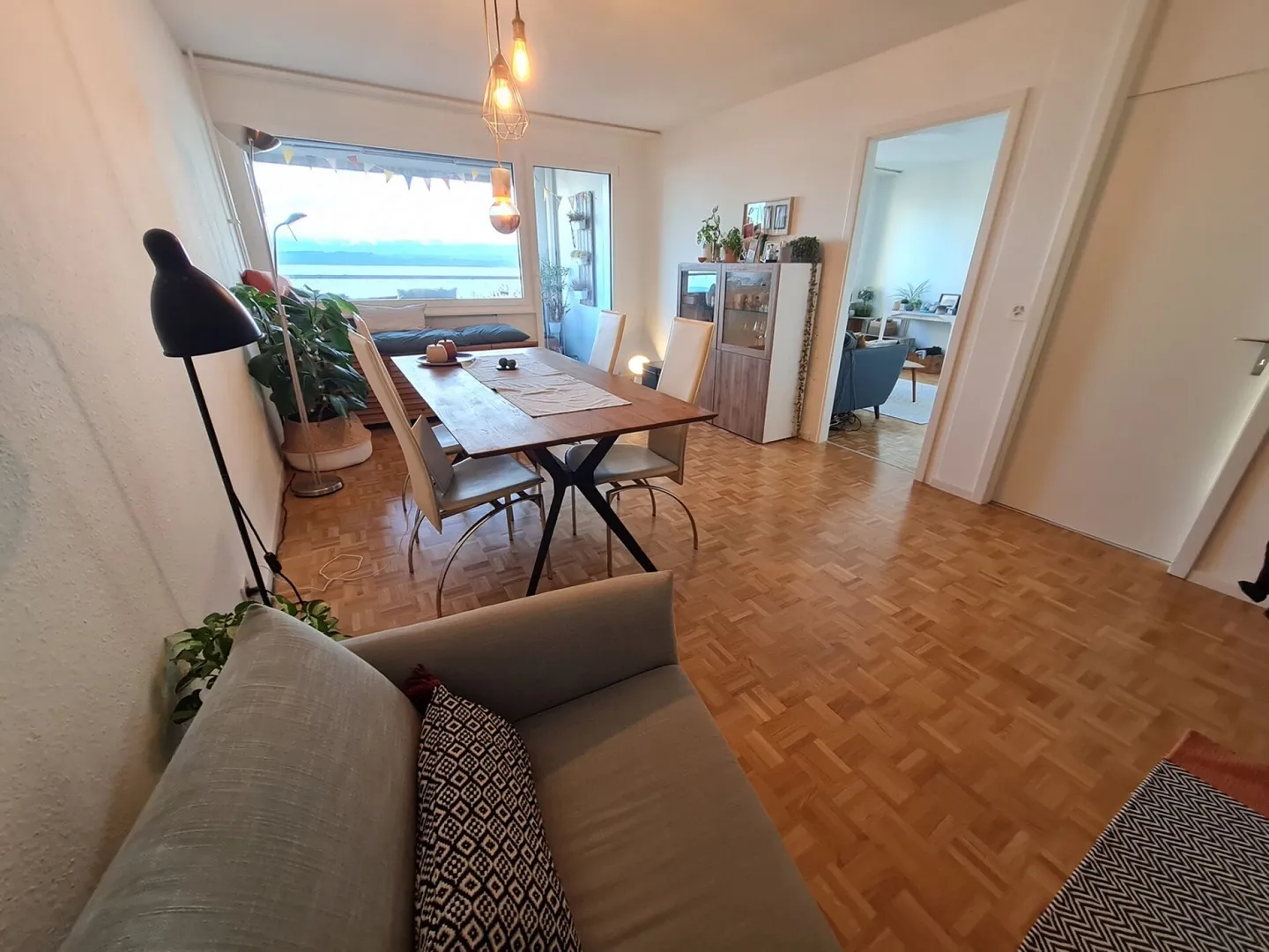 Appartamento di 4 stanze con magnifica vista sul lago - Foto 2 di 11