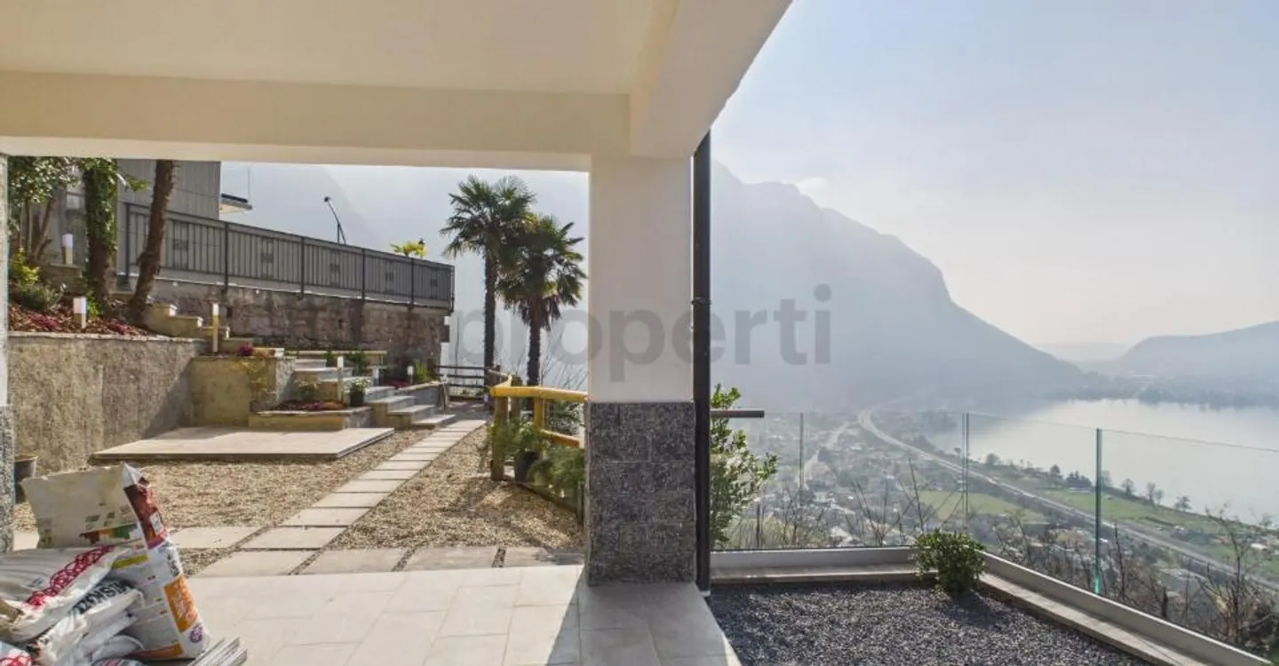 Moderne Villa mit atemberaubendem Blick - Foto 2 von 11