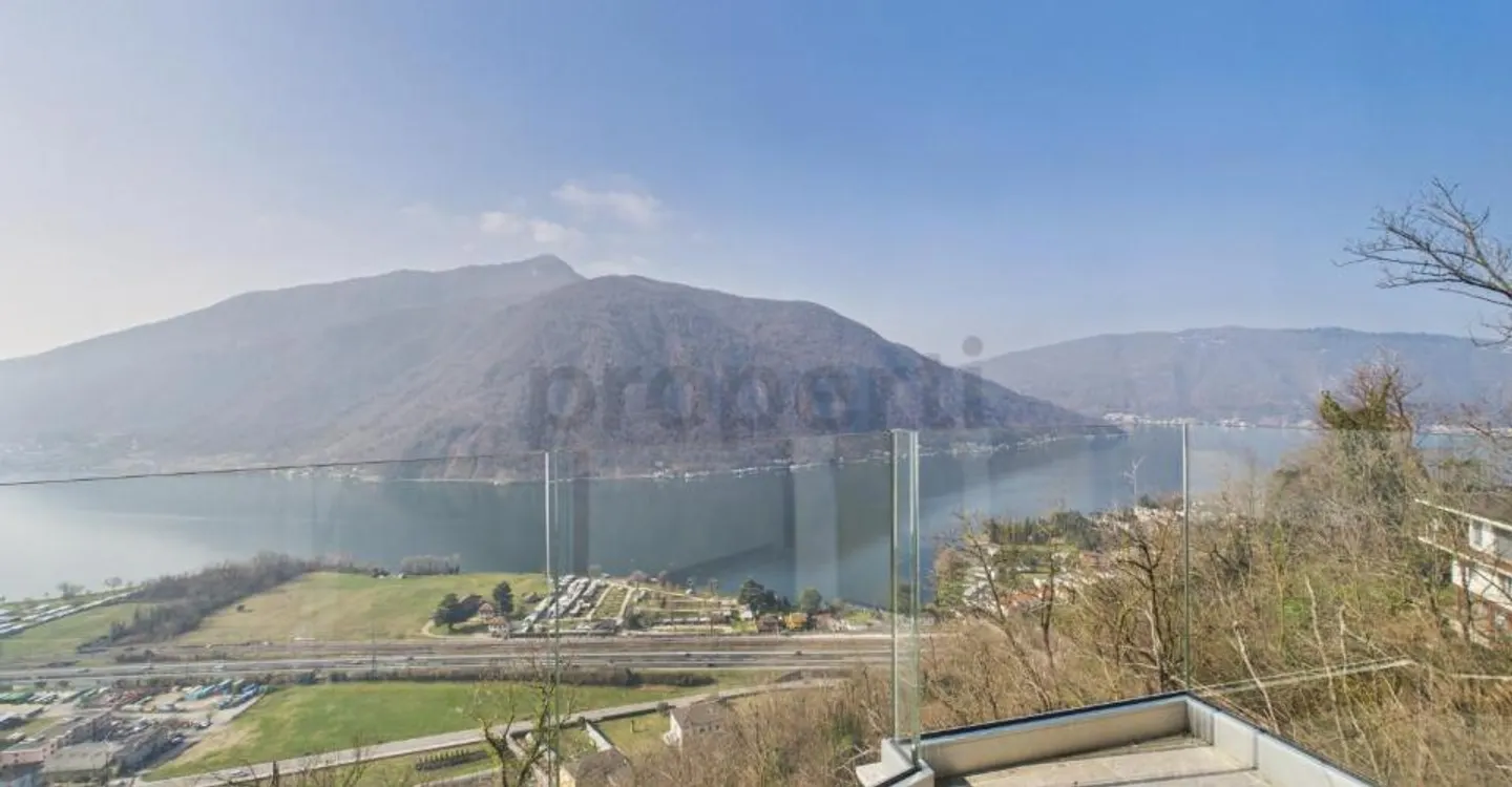 Moderne Villa mit atemberaubendem Blick - Foto 7 von 11