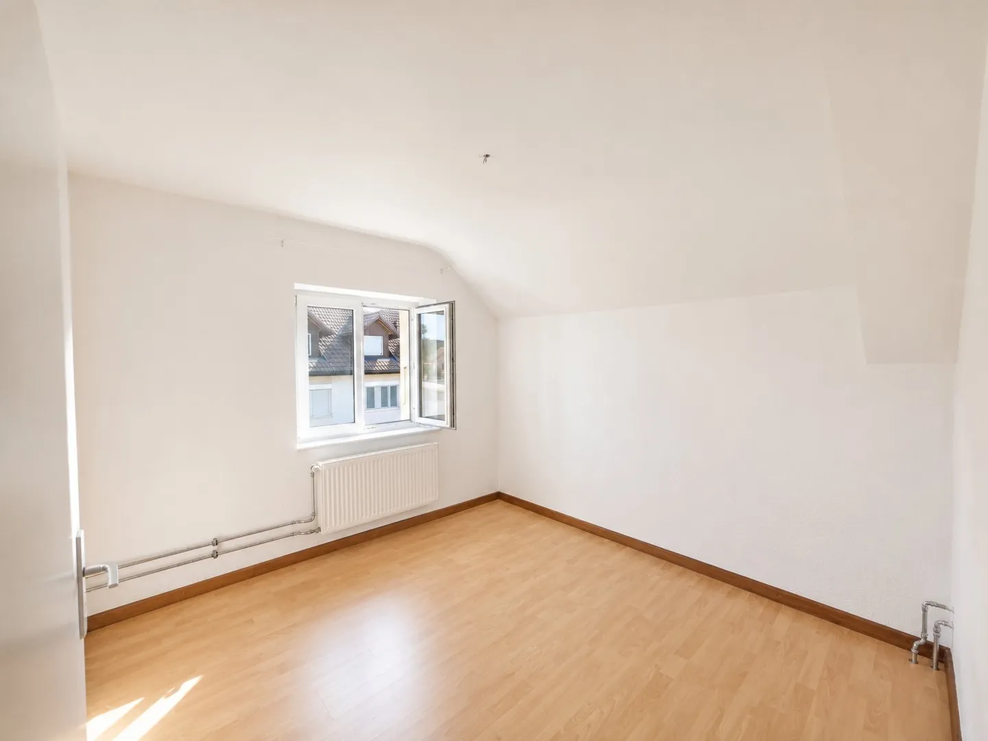 Charming Apartment in Porrentruy - Photo 3 of 6