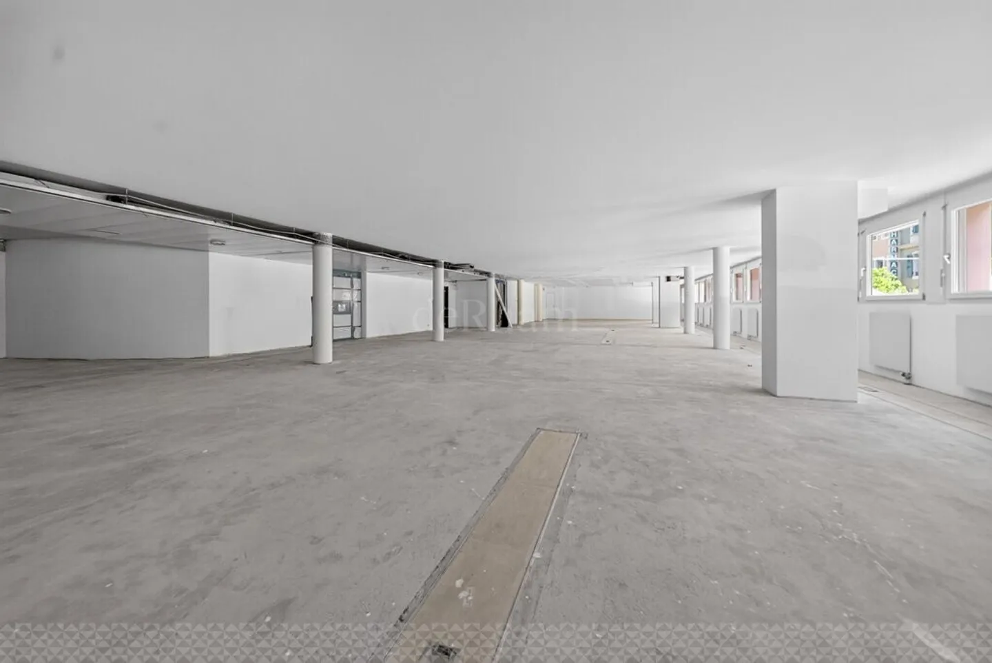 Magnificent commercial space in the center of Lausanne - Photo 3 of 9
