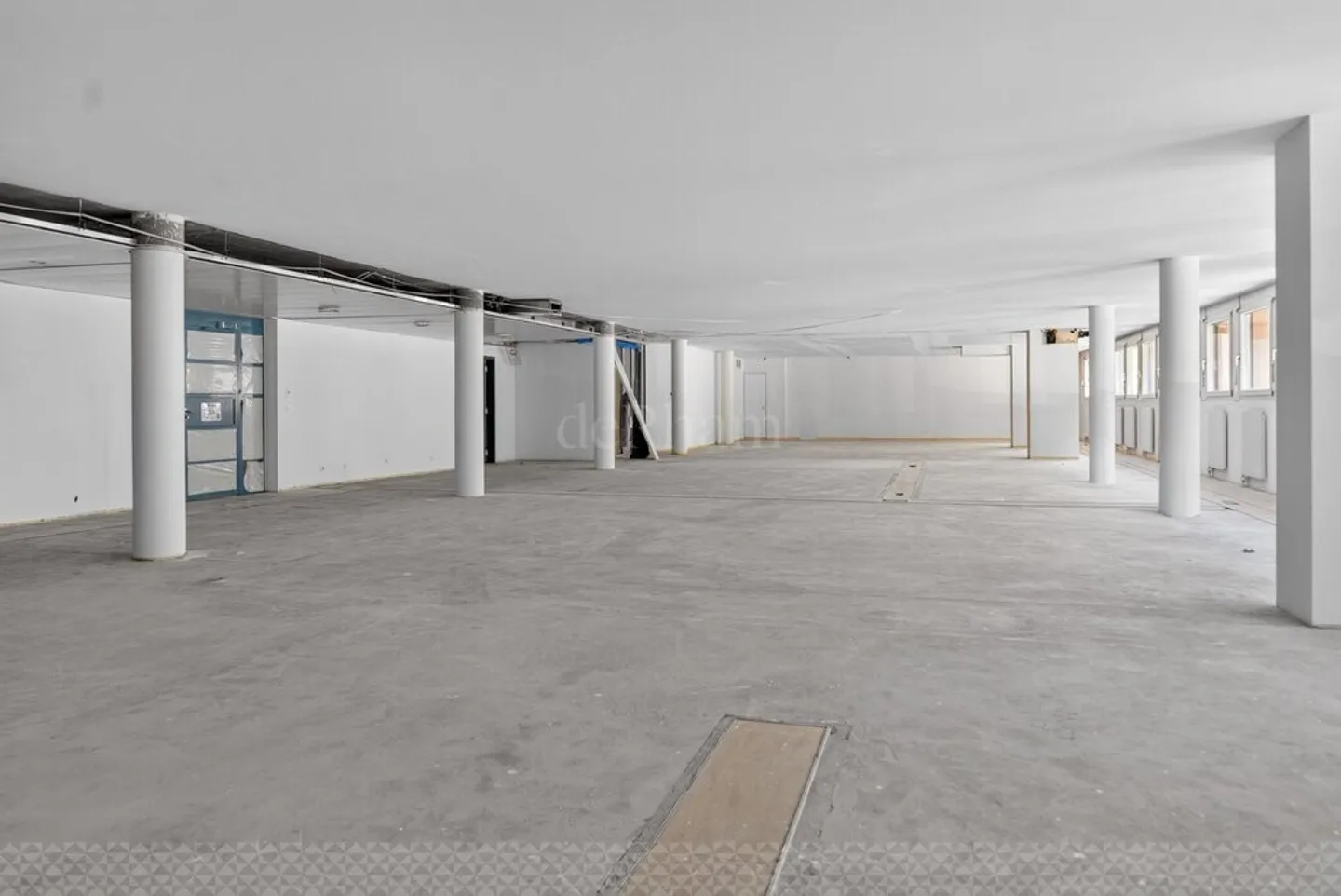 Magnificent commercial space in the center of Lausanne - Photo 4 of 9