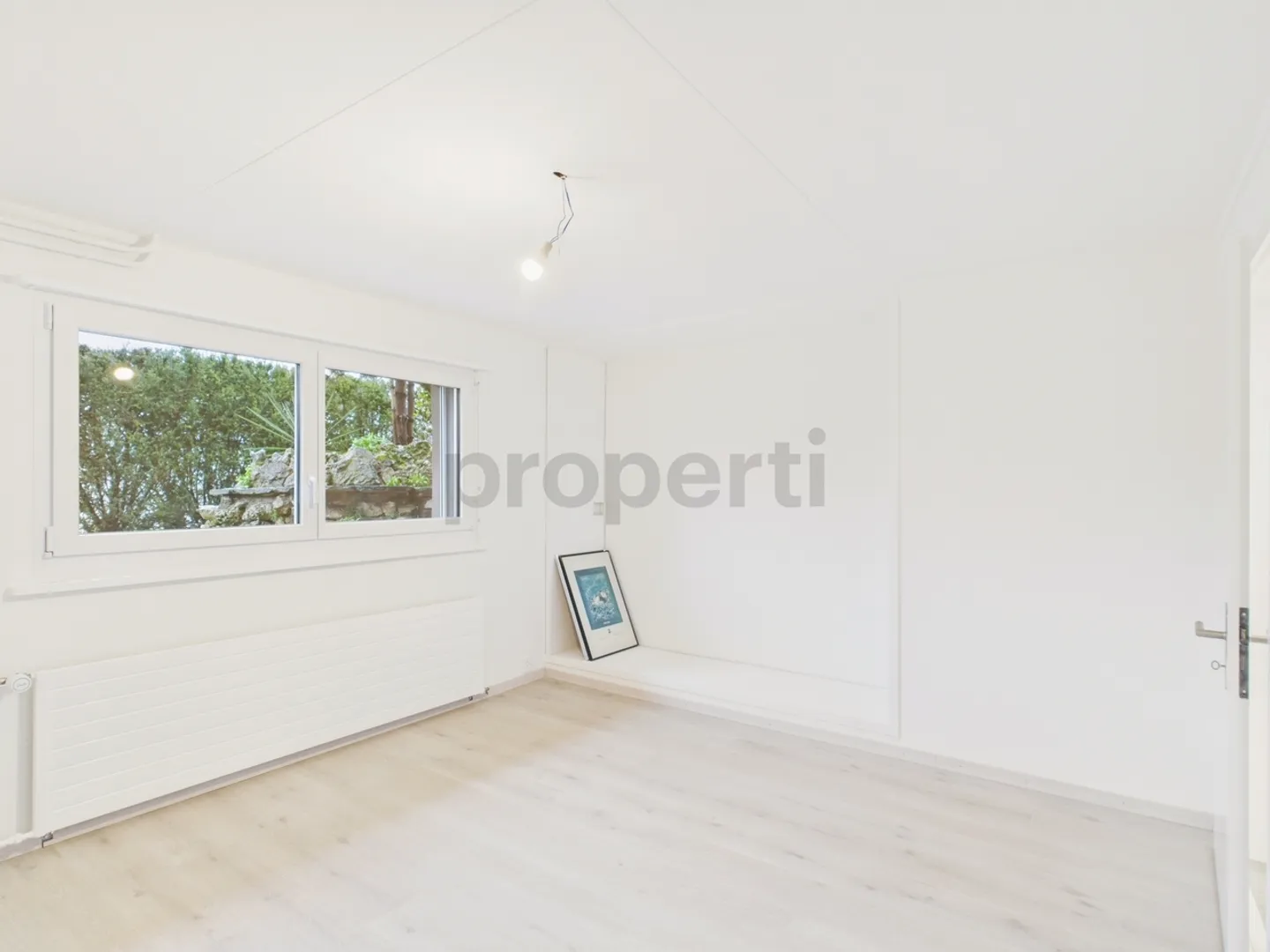 Moderne 6,5-Zimmer Reihenhaus mit Garten in La Neuveville - Foto 8 von 13